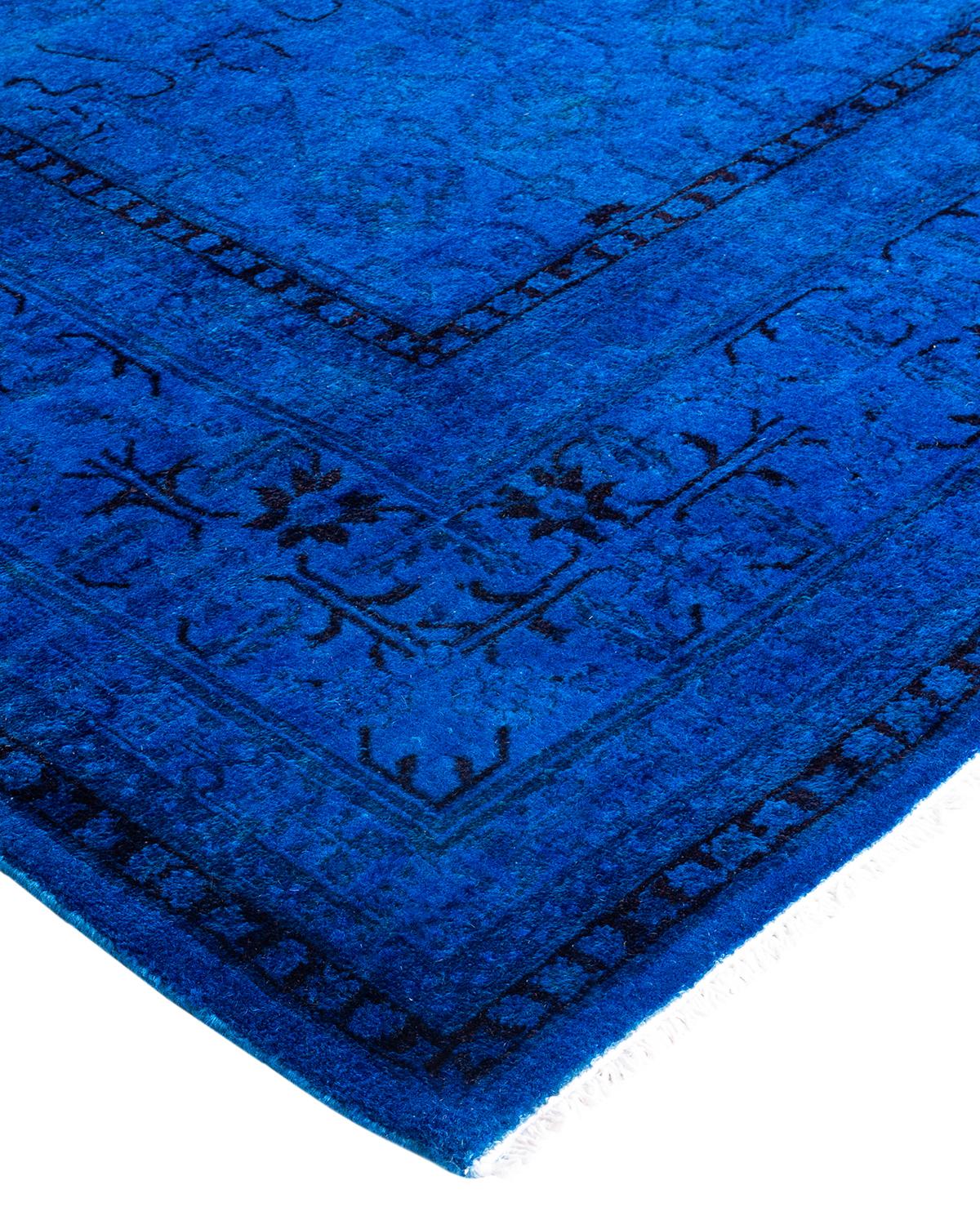 I tappeti Vibrance rappresentano il classico con un tocco di classe: motivi tradizionali sovratinti con colori brillanti. Ogni tappeto annodato a mano viene lavato con una tintura botanica 100% naturale che rivela le sfumature nascoste degli am