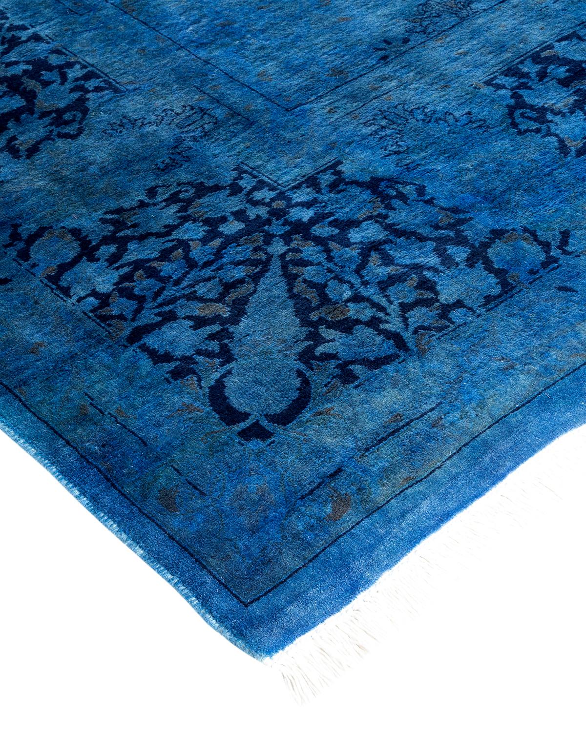 I tappeti Vibrance rappresentano il classico con un tocco di classe: motivi tradizionali sovratinti con colori brillanti. Ogni tappeto annodato a mano viene lavato con una tintura botanica naturale al 100% che rivela le sfumature nascoste nei