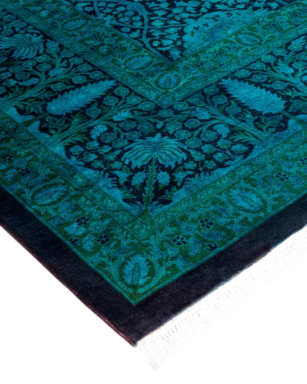 Vibrance-Teppiche sind der Inbegriff von Klassik mit Pfiff: traditionelle Muster in leuchtenden Farben gefärbt. Jeder handgeknüpfte Teppich wird mit einem 100% natürlichen botanischen Farbstoff gewaschen, der verborgene Nuancen in den Mustern