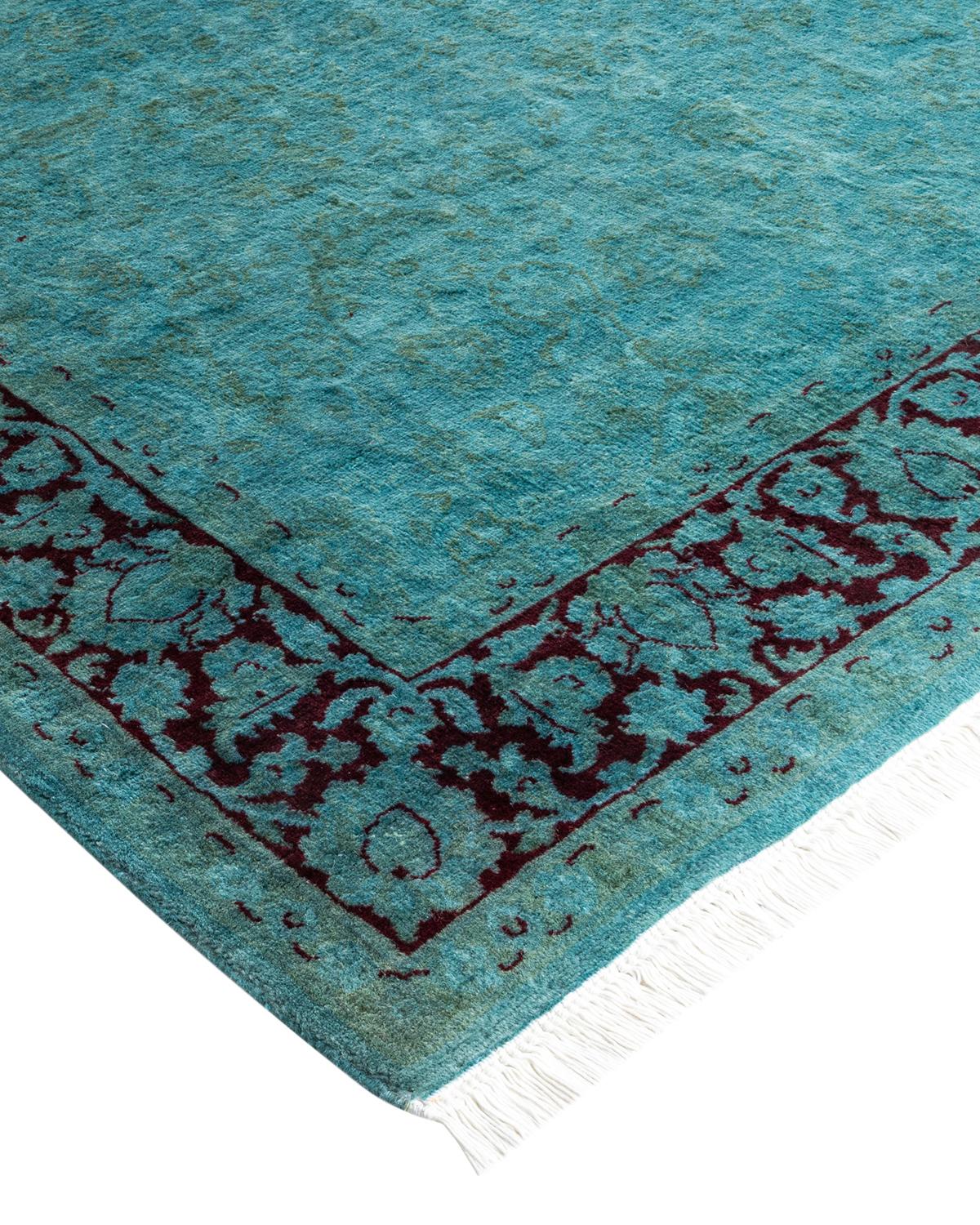 I tappeti Vibrance rappresentano il classico con un tocco di classe: motivi tradizionali sovratinti con colori brillanti. Ogni tappeto annodato a mano viene lavato con una tintura botanica naturale al 100% che rivela le sfumature nascoste nei