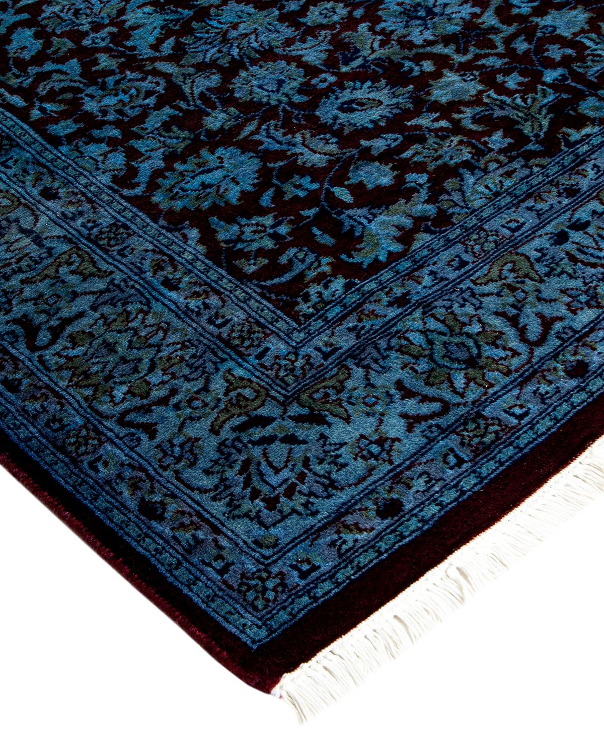 I tappeti Vibrance rappresentano il classico con un tocco di classe: motivi tradizionali sovratinti con colori brillanti. Ogni tappeto annodato a mano viene lavato con una tintura botanica naturale al 100% che rivela le sfumature nascoste nei