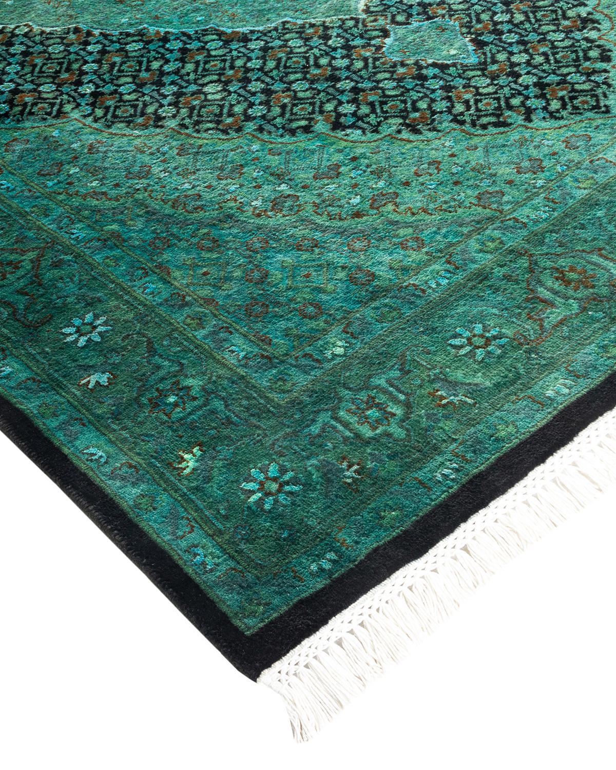 Vibrance-Teppiche sind der Inbegriff von Klassik mit Pfiff: traditionelle Muster in leuchtenden Farben gefärbt. Jeder handgeknüpfte Teppich wird mit einem 100% natürlichen botanischen Farbstoff gewaschen, der verborgene Nuancen in den Mustern