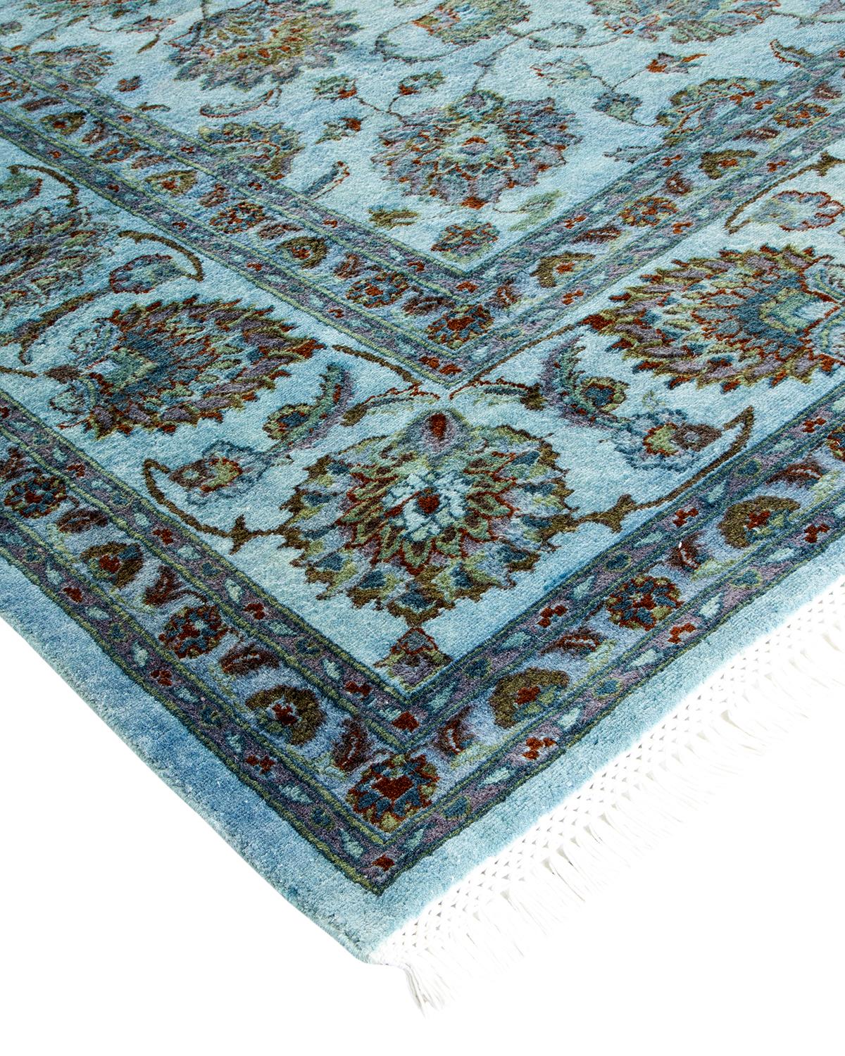 I tappeti Vibrance rappresentano il classico con un tocco di classe: motivi tradizionali sovratinti con colori brillanti. Ogni tappeto annodato a mano viene lavato con una tintura botanica naturale al 100% che rivela le sfumature nascoste nei