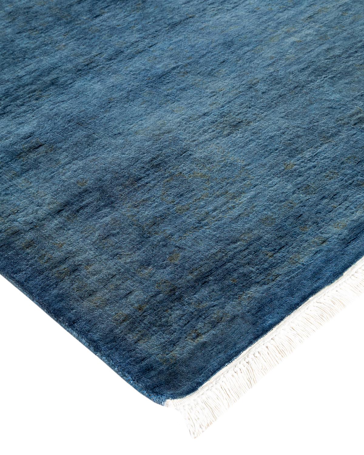 I tappeti Vibrance rappresentano il classico con un tocco di classe: motivi tradizionali sovratinti con colori brillanti. Ogni tappeto annodato a mano viene lavato con una tintura botanica 100% naturale che rivela le sfumature nascoste degli am