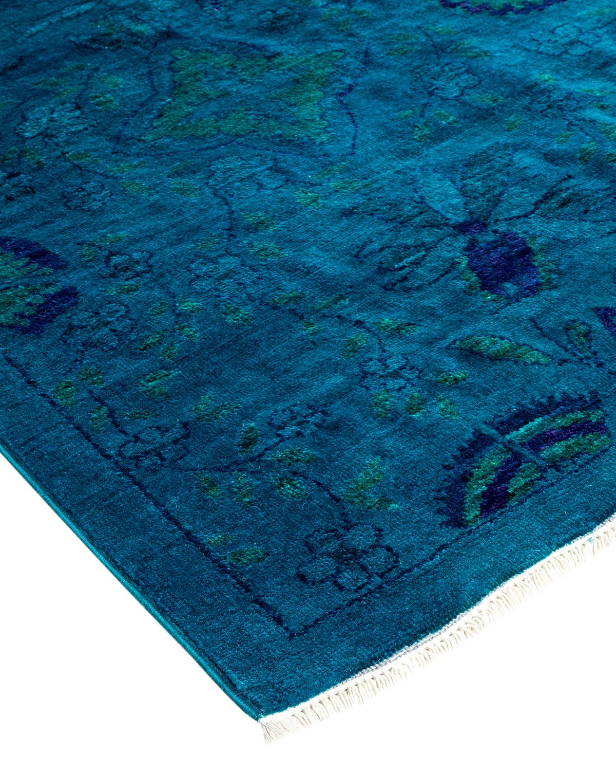 Vibrance-Teppiche sind der Inbegriff von Klassik mit Pfiff: traditionelle Muster in leuchtenden Farben gefärbt. Jeder handgeknüpfte Teppich wird mit einem 100 % natürlichen botanischen Farbstoff gewaschen, der verborgene Nuancen in den Mustern
