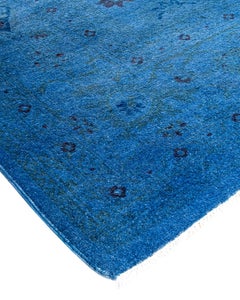 Tapis de sol contemporain en laine surteinte nouée à la main, bleu
