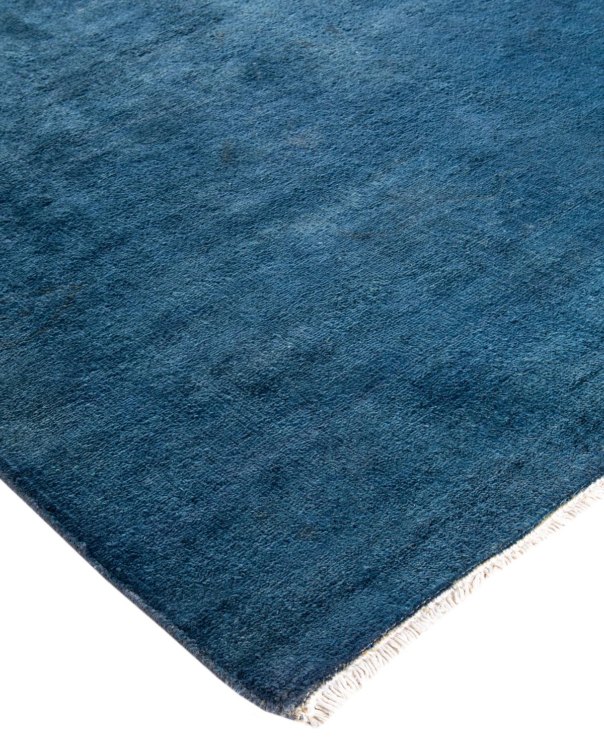 I tappeti Vibrance rappresentano il classico con un tocco di classe: motivi tradizionali sovratinti con colori brillanti. Ogni tappeto annodato a mano viene lavato con una tintura botanica 100% naturale che rivela le sfumature nascoste degli am