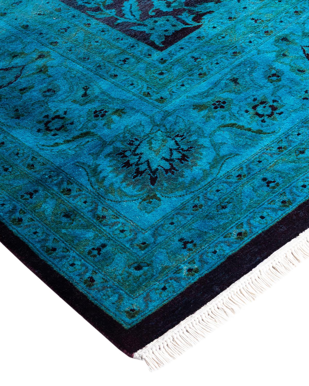 I tappeti Vibrance rappresentano il classico con un tocco di classe: motivi tradizionali sovratinti con colori brillanti. Ogni tappeto annodato a mano viene lavato con una tintura botanica 100% naturale che rivela le sfumature nascoste degli am