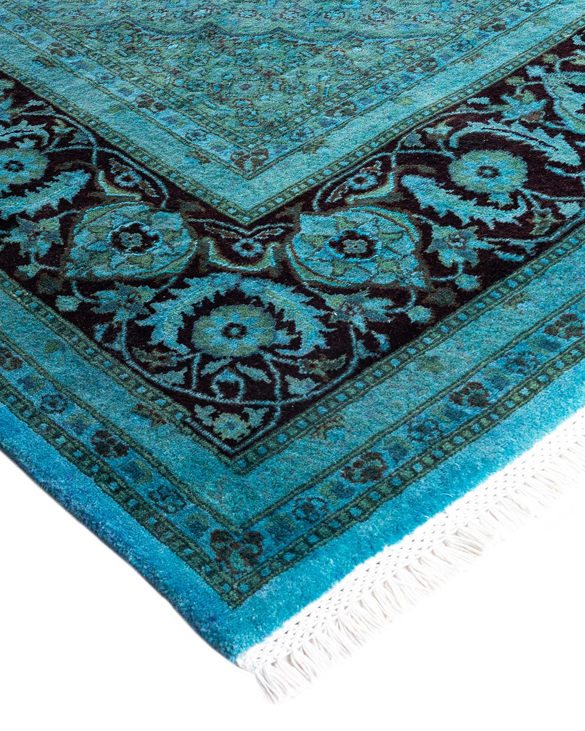 Vibrance-Teppiche sind der Inbegriff von Klassik mit Pfiff: traditionelle Muster in leuchtenden Farben gefärbt. Jeder handgeknüpfte Teppich wird mit einem 100 % natürlichen botanischen Farbstoff gewaschen, der verborgene Nuancen in den Mustern