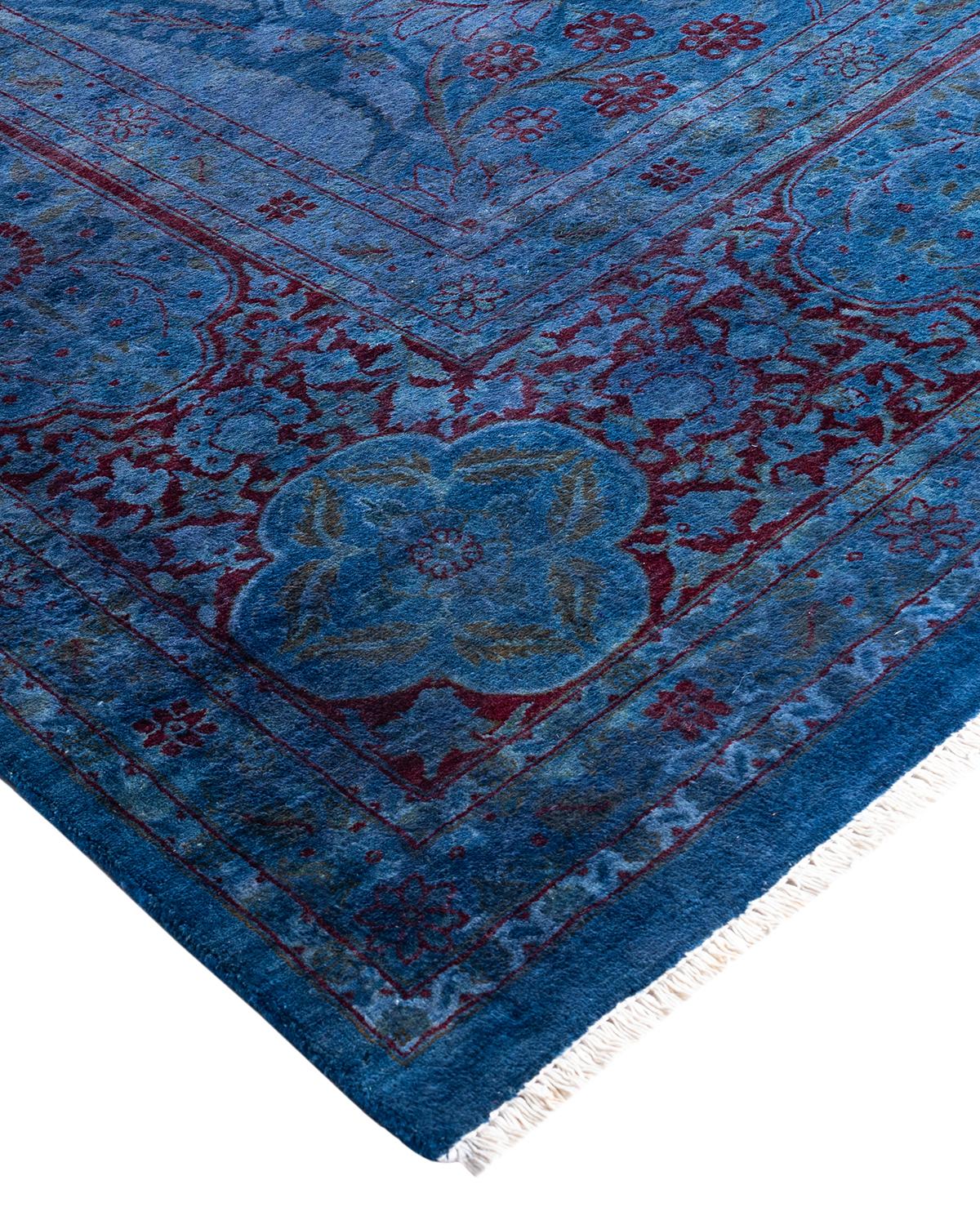 I tappeti Vibrance rappresentano il classico con un tocco di classe: motivi tradizionali sovratinti con colori brillanti. Ogni tappeto annodato a mano viene lavato con una tintura botanica 100% naturale che rivela le sfumature nascoste degli am