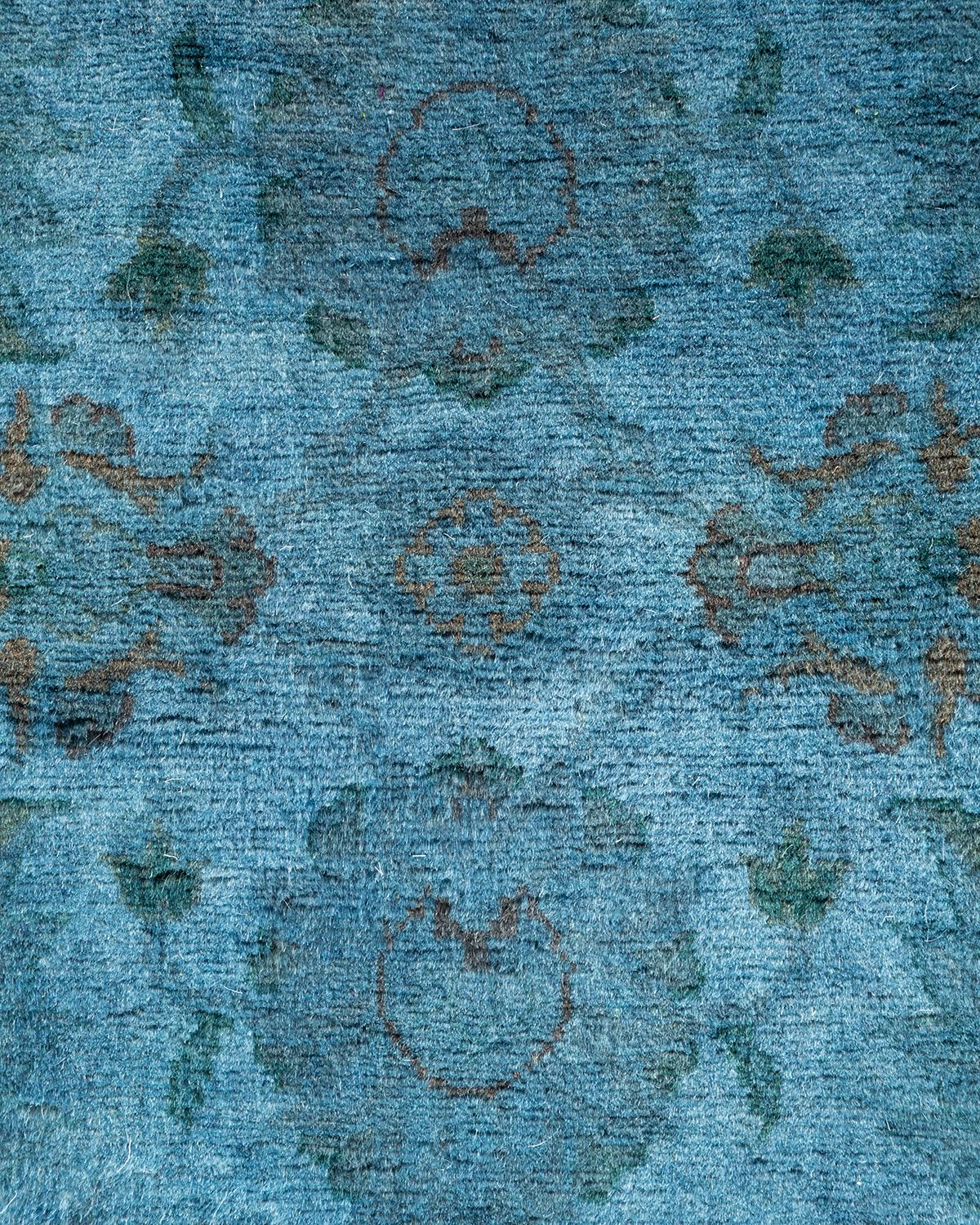 Pakistanais Tapis de sol contemporain en laine surteinte nouée à la main, bleu en vente
