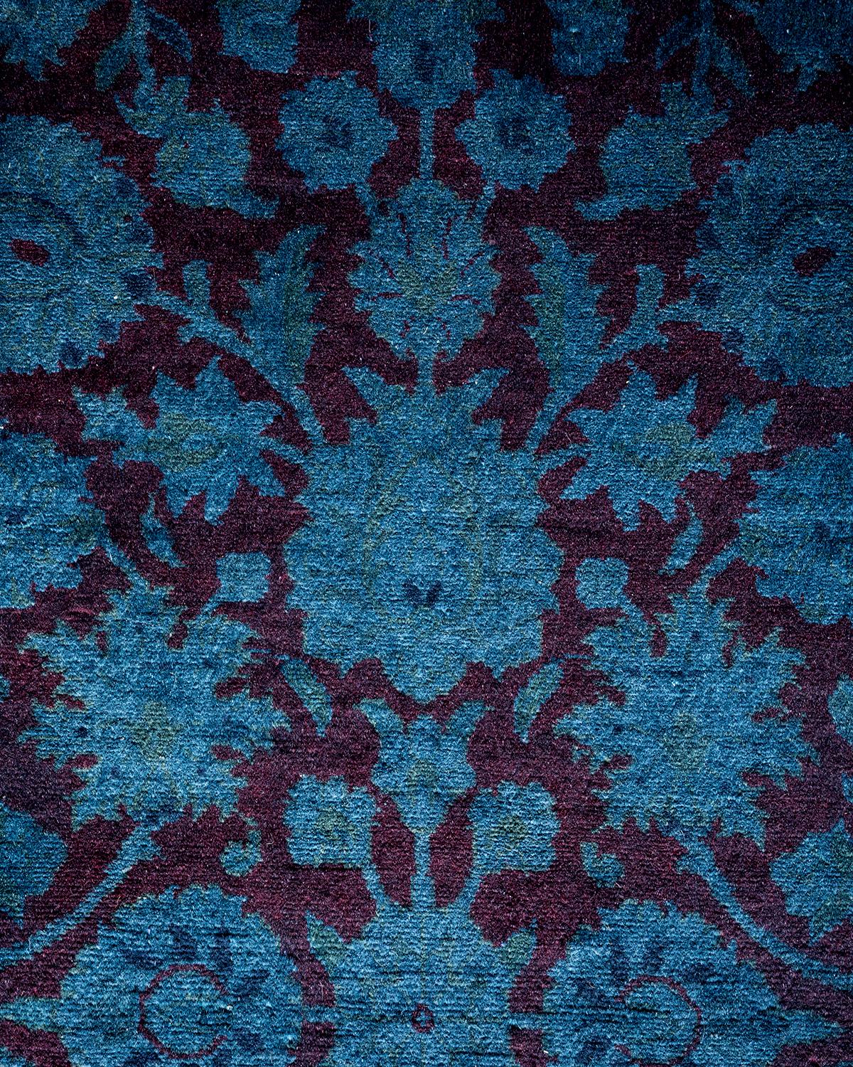 Pakistano Tappeto contemporaneo in lana sovratinta annodata a mano di colore blu in vendita