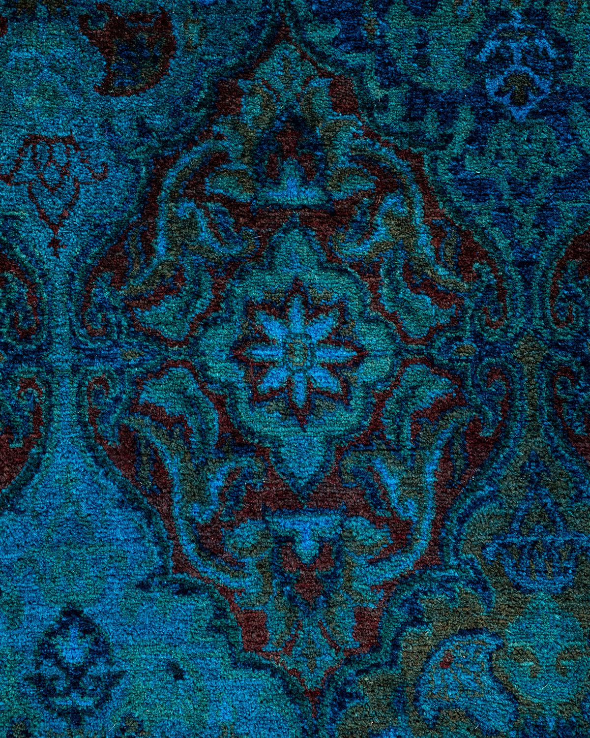 Pakistano Tappeto contemporaneo in lana sovratinta annodata a mano di colore blu in vendita