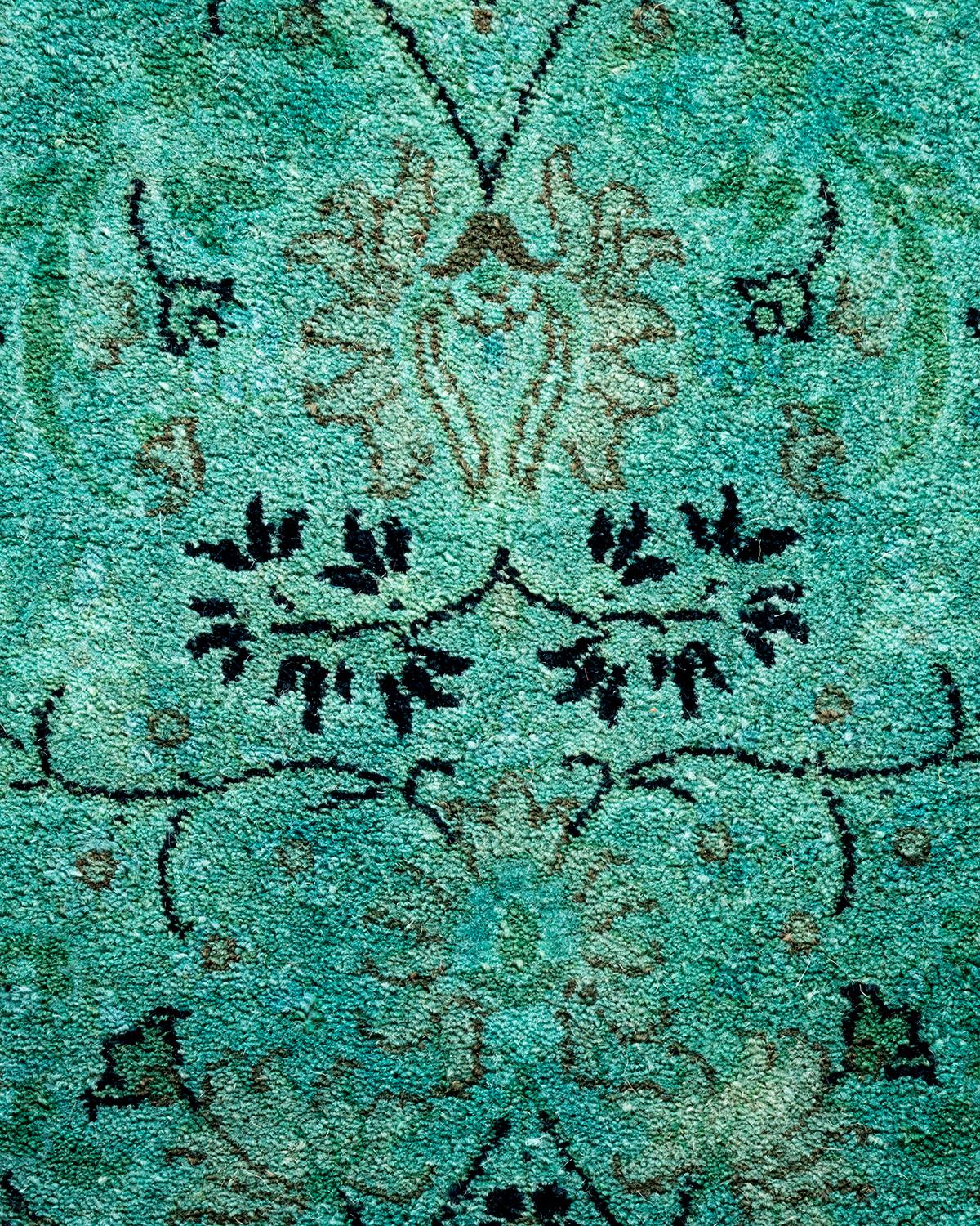 Pakistano Tappeto contemporaneo in lana sovratinta annodata a mano di colore blu in vendita