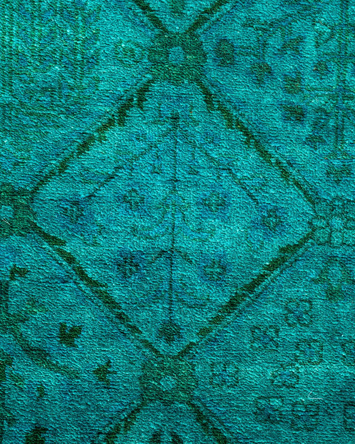 Pakistano Tappeto contemporaneo in lana sovratinta annodata a mano di colore blu in vendita