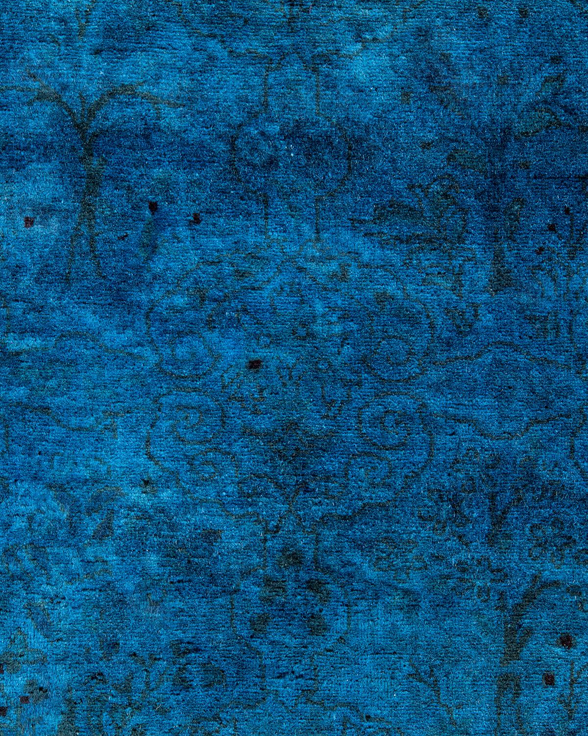 Pakistano Tappeto contemporaneo in lana sovratinta annodata a mano di colore blu in vendita