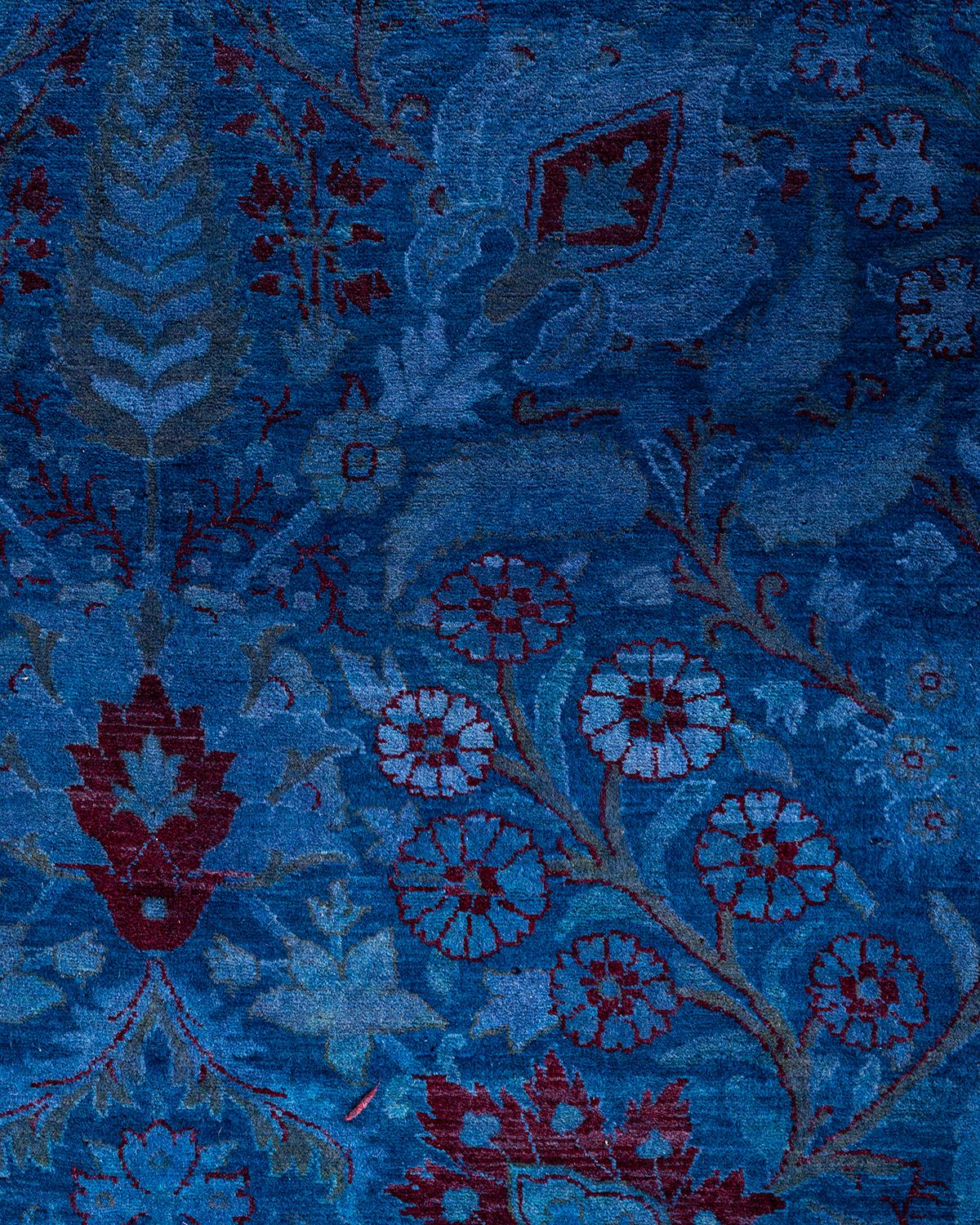 Pakistano Tappeto contemporaneo in lana sovratinta annodata a mano di colore blu in vendita