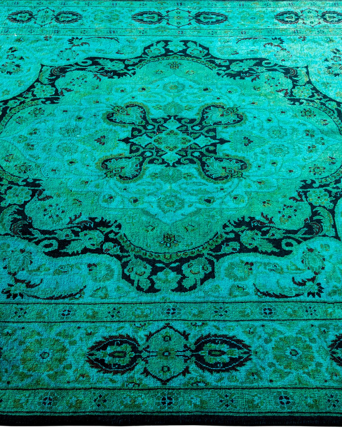 Tappeto contemporaneo in lana sovratinta annodata a mano di colore blu In condizioni Nuovo in vendita a Norwalk, CT