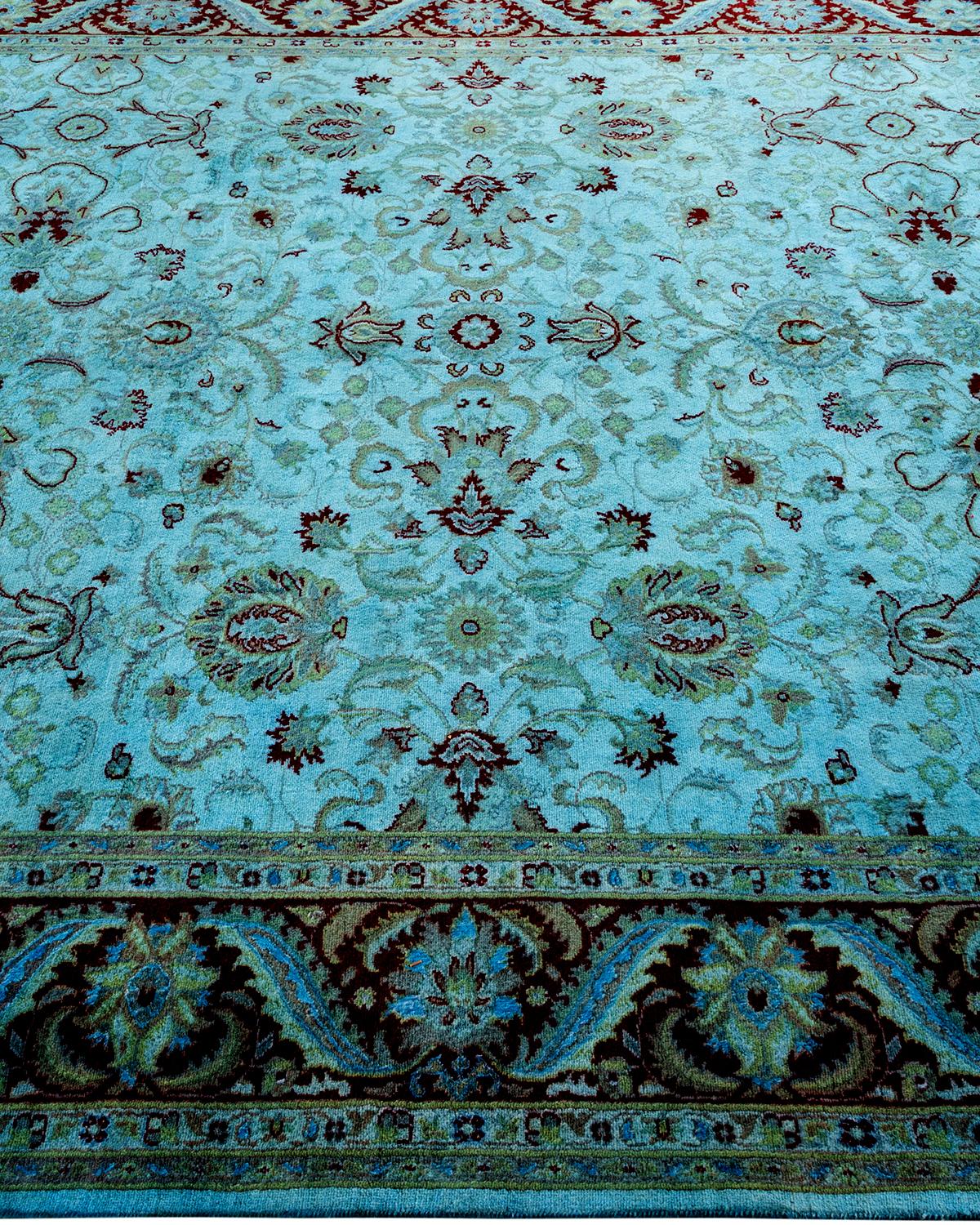 Tappeto contemporaneo in lana sovratinta annodata a mano di colore blu In condizioni Nuovo in vendita a Norwalk, CT
