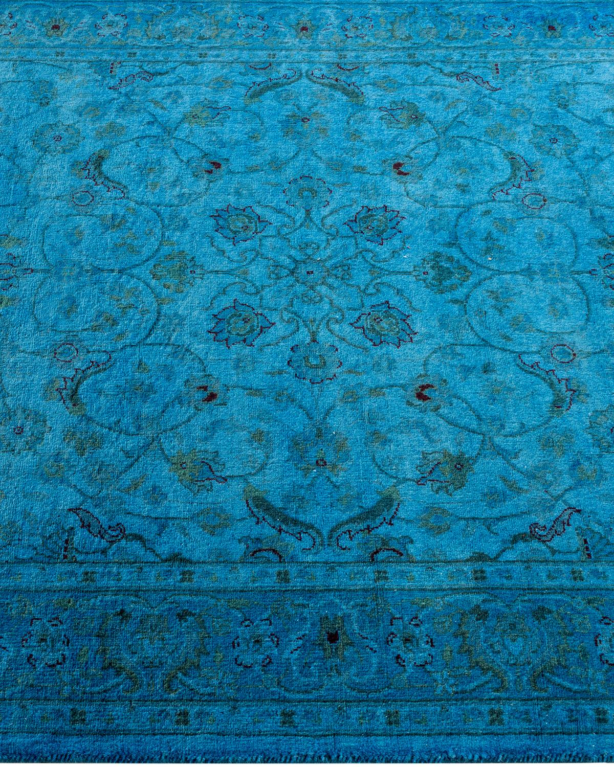 Tappeto contemporaneo in lana sovratinta annodata a mano di colore blu In condizioni Nuovo in vendita a Norwalk, CT