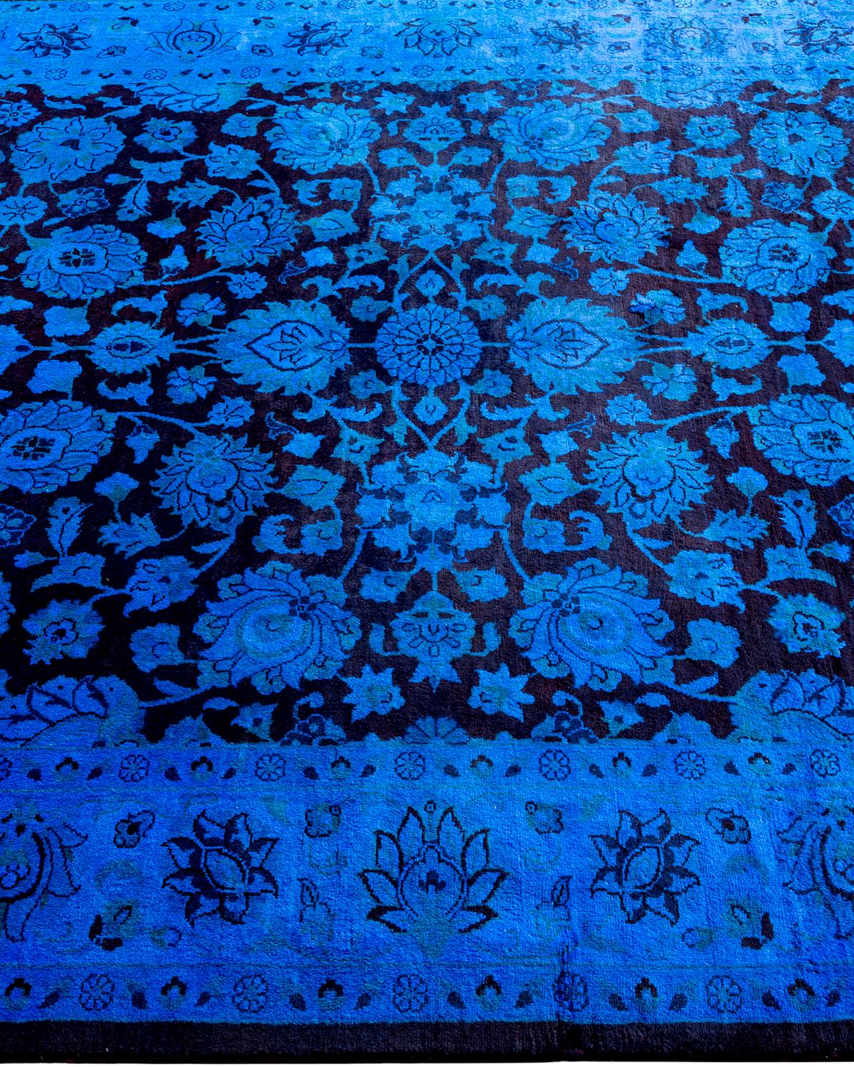 Tapis de sol contemporain en laine surteinte nouée à la main, bleu Neuf - En vente à Norwalk, CT