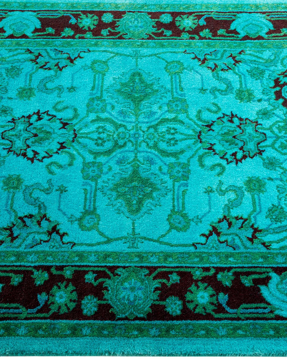Tappeto contemporaneo in lana sovratinta annodata a mano di colore blu In condizioni Nuovo in vendita a Norwalk, CT