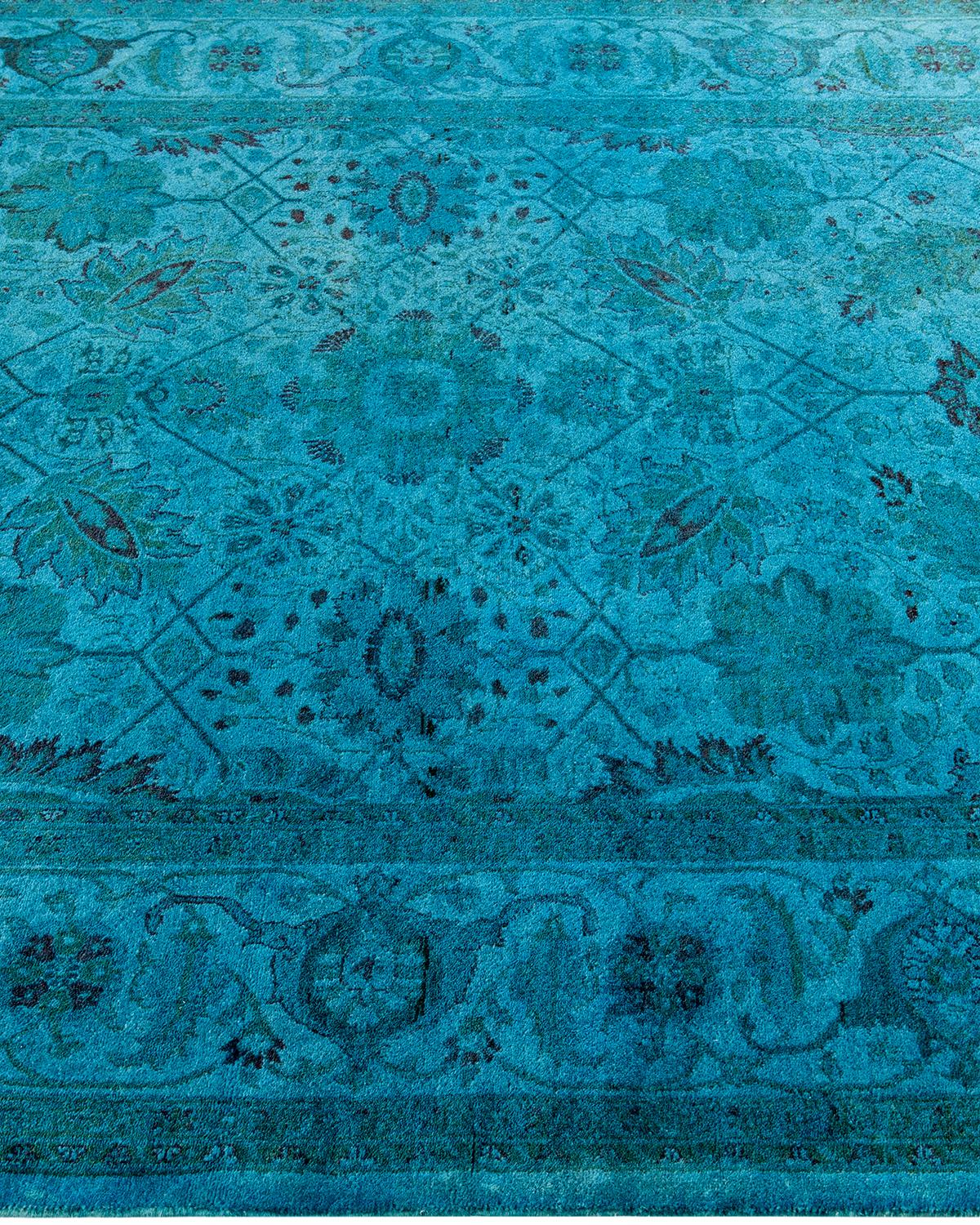 Tappeto contemporaneo in lana sovratinta annodata a mano di colore blu In condizioni Nuovo in vendita a Norwalk, CT