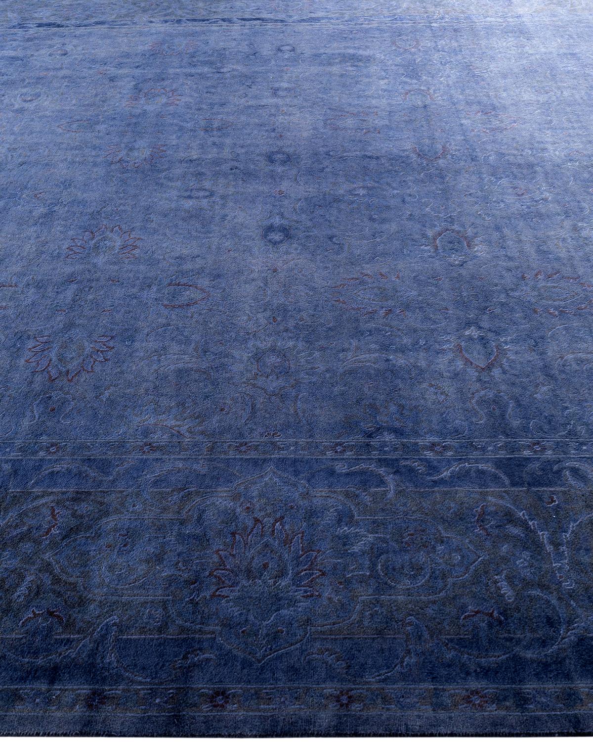 Alfombra de lana teñida a mano contemporánea azul en Nuevo estado para la venta en Norwalk, CT