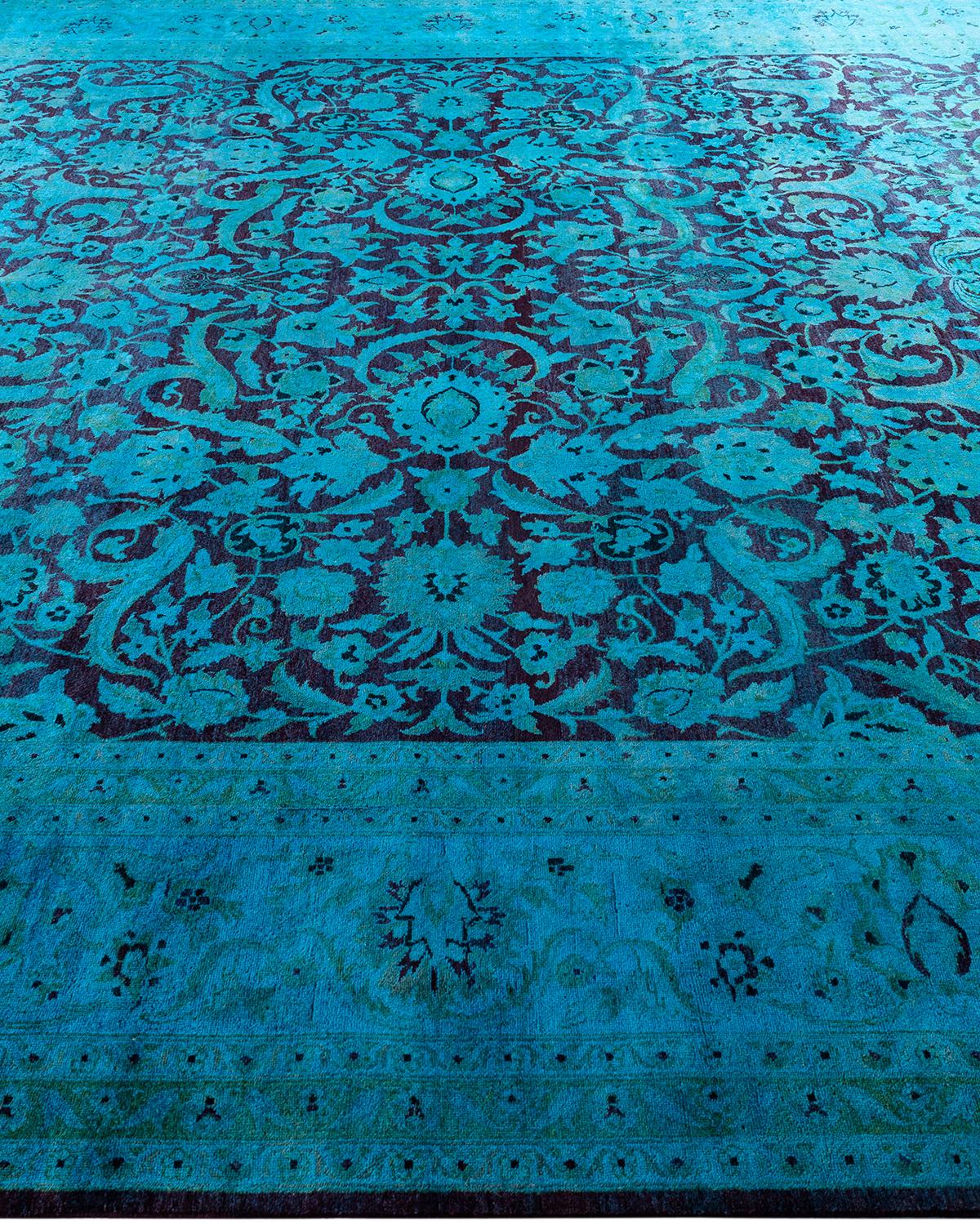 Tappeto contemporaneo in lana sovratinta annodata a mano di colore blu In condizioni Nuovo in vendita a Norwalk, CT