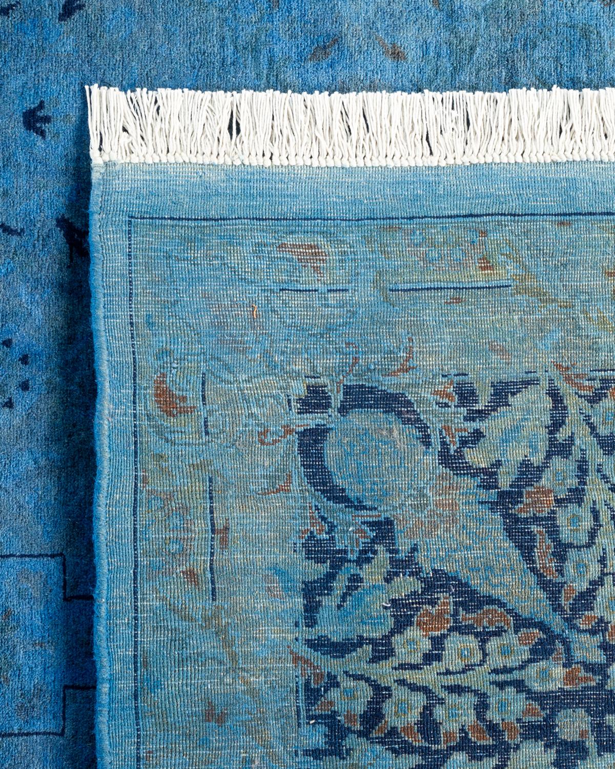 XXI secolo e contemporaneo Tappeto contemporaneo in lana sovratinta annodata a mano di colore blu in vendita