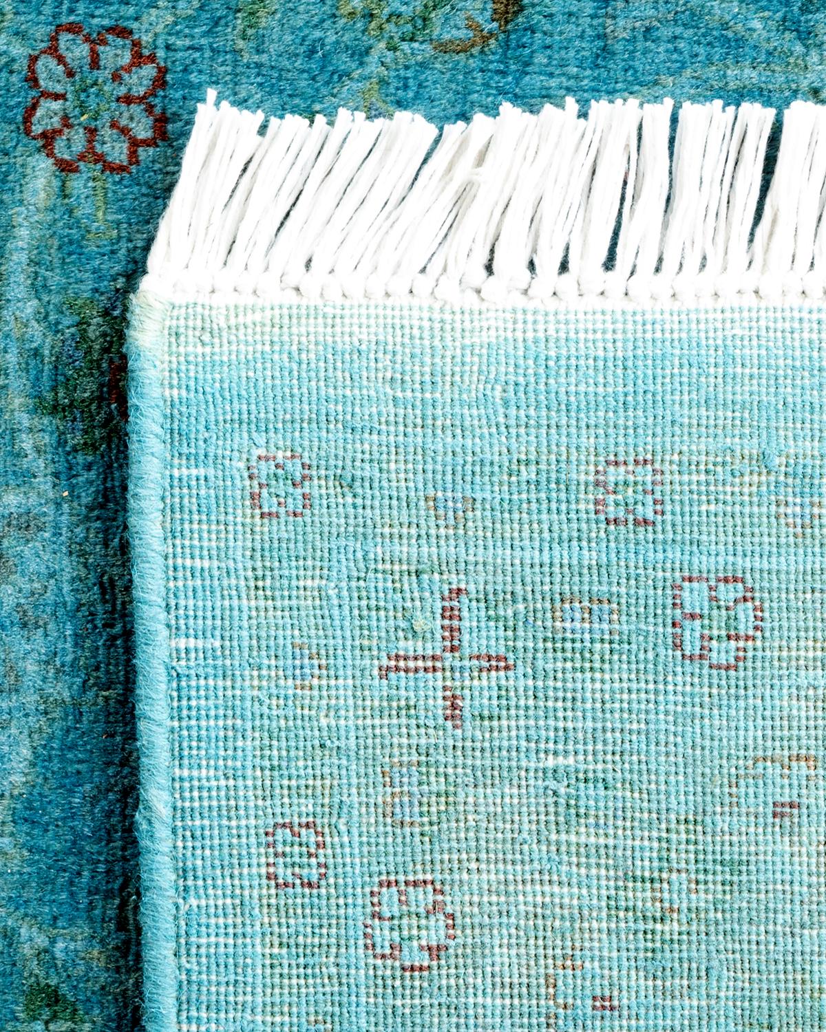 XXI secolo e contemporaneo Tappeto contemporaneo in lana sovratinta annodata a mano di colore blu in vendita