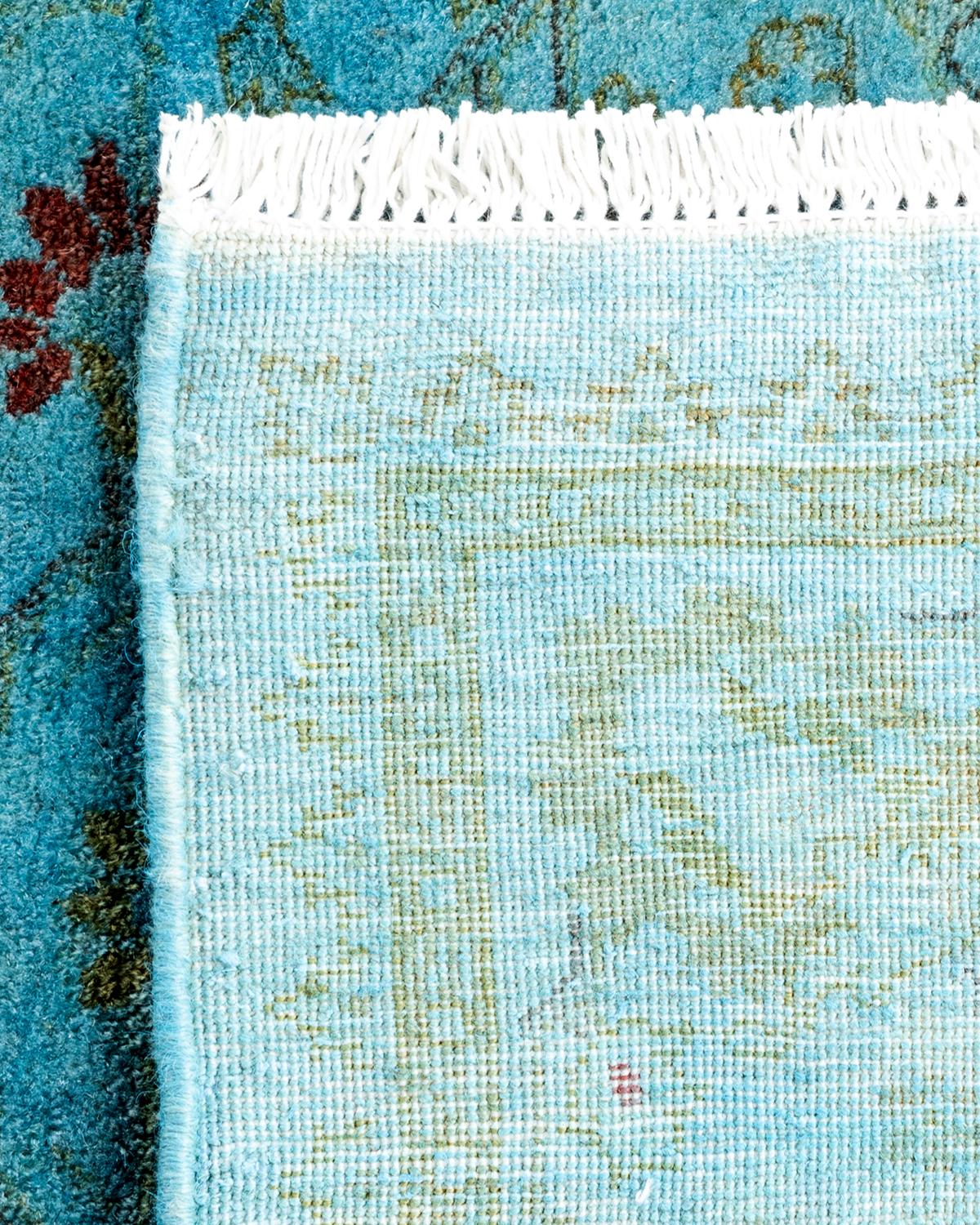 XXI secolo e contemporaneo Tappeto contemporaneo in lana sovratinta annodata a mano di colore blu in vendita
