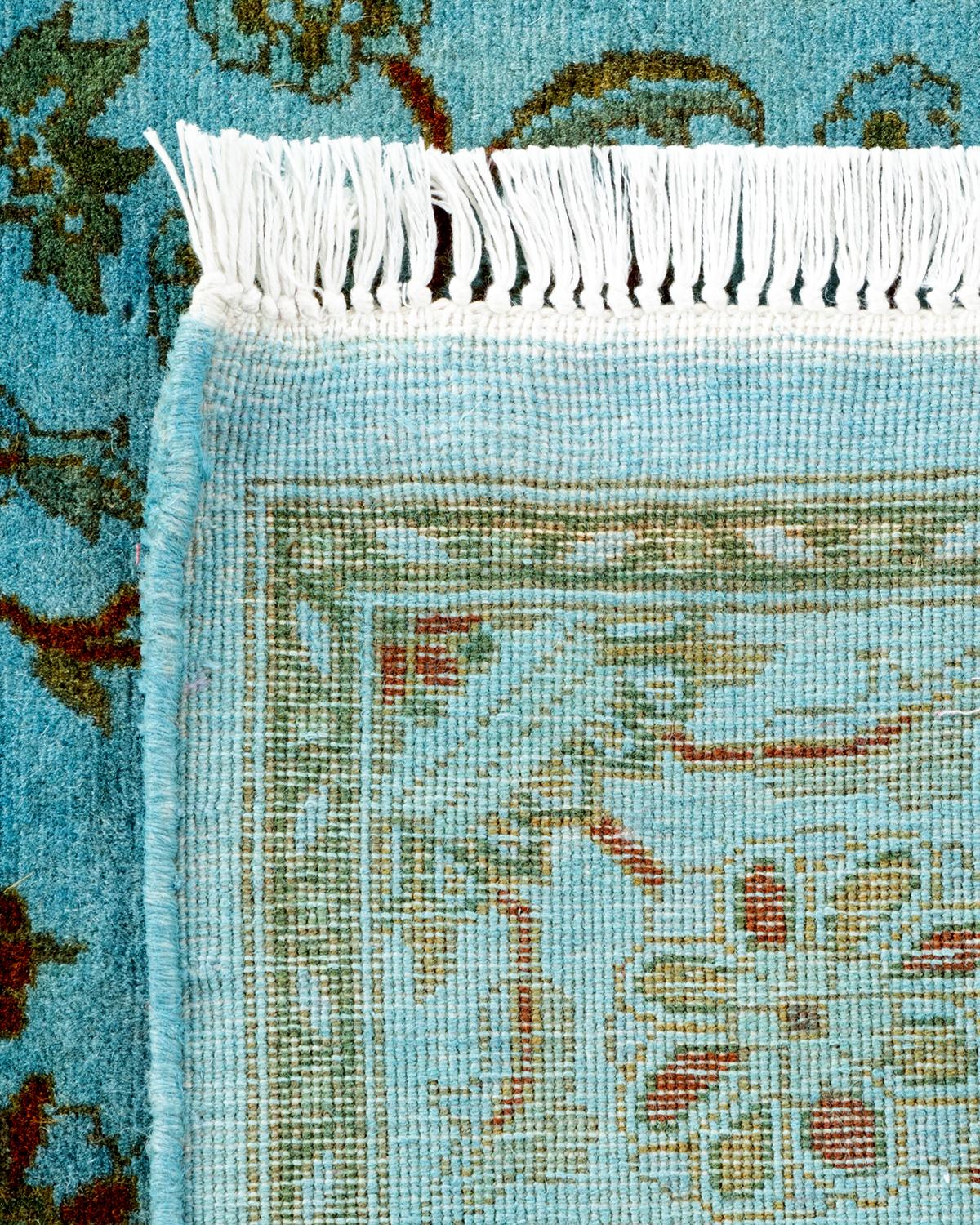 XXI secolo e contemporaneo Tappeto contemporaneo in lana sovratinta annodata a mano di colore blu in vendita