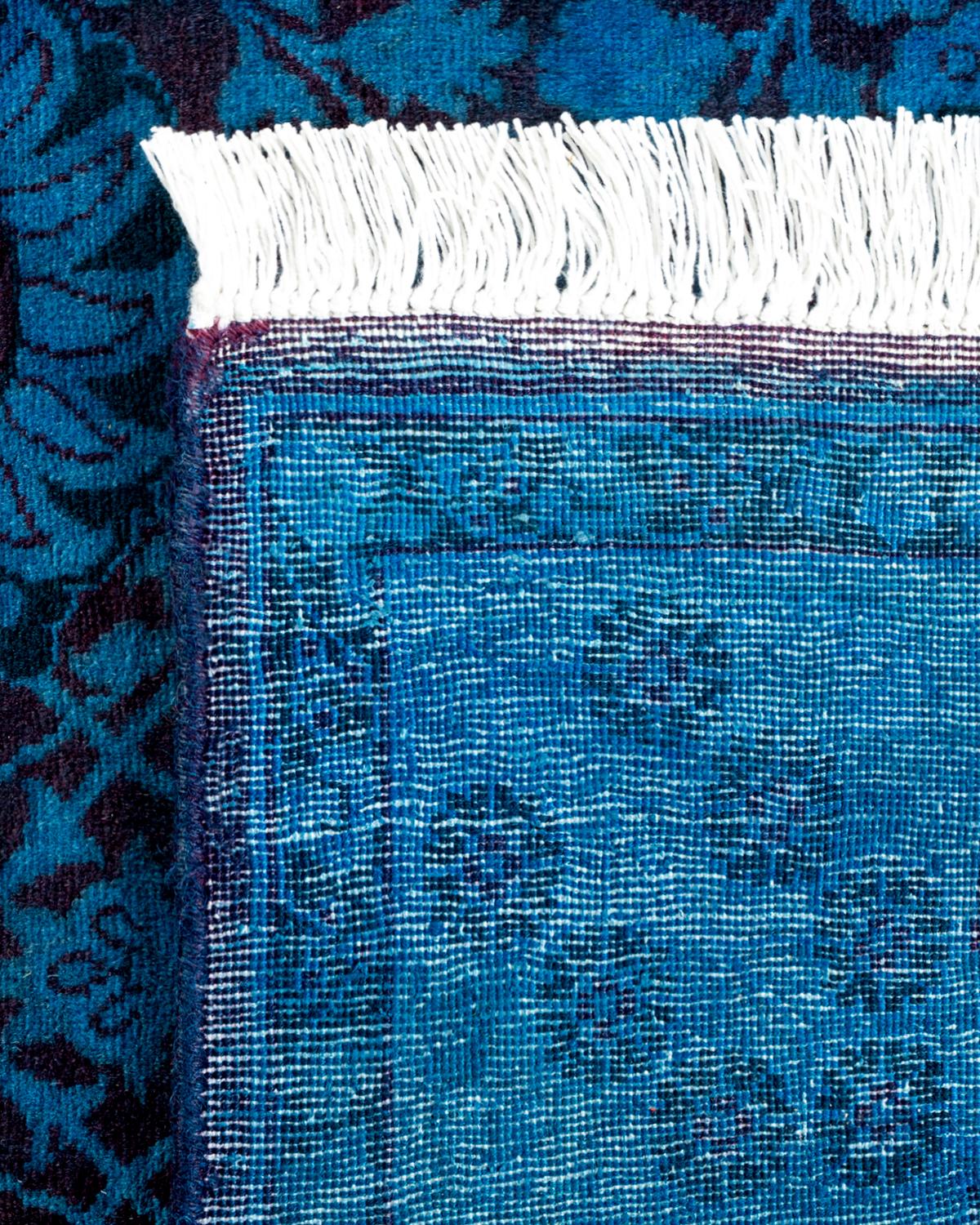 Contemporary Overdyed Hand Knotted Wool Blue Area Rug (21. Jahrhundert und zeitgenössisch) im Angebot