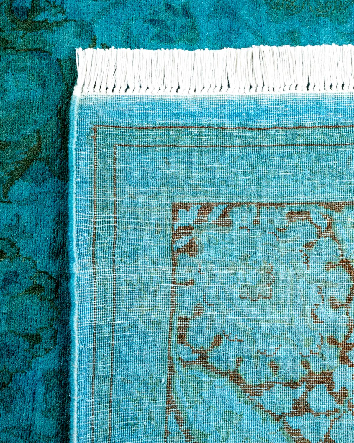 XXI secolo e contemporaneo Tappeto contemporaneo in lana sovratinta annodata a mano di colore blu in vendita
