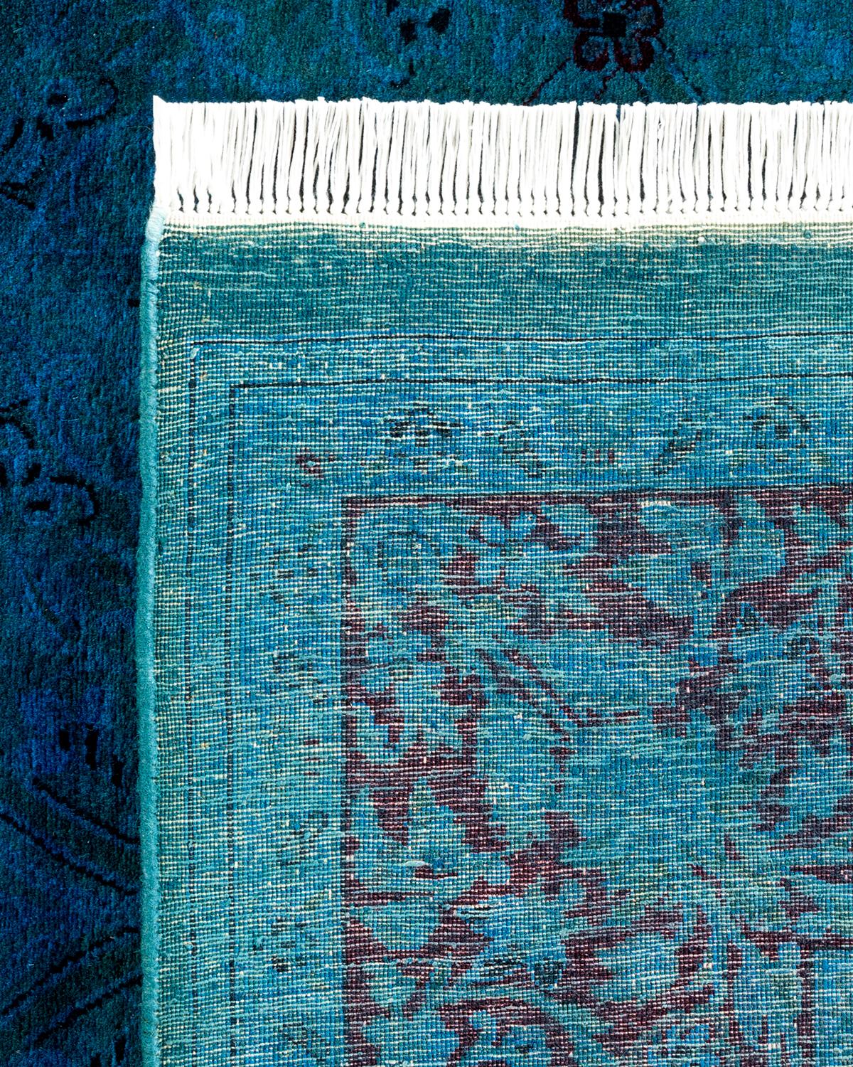 XXI secolo e contemporaneo Tappeto contemporaneo in lana sovratinta annodata a mano di colore blu in vendita