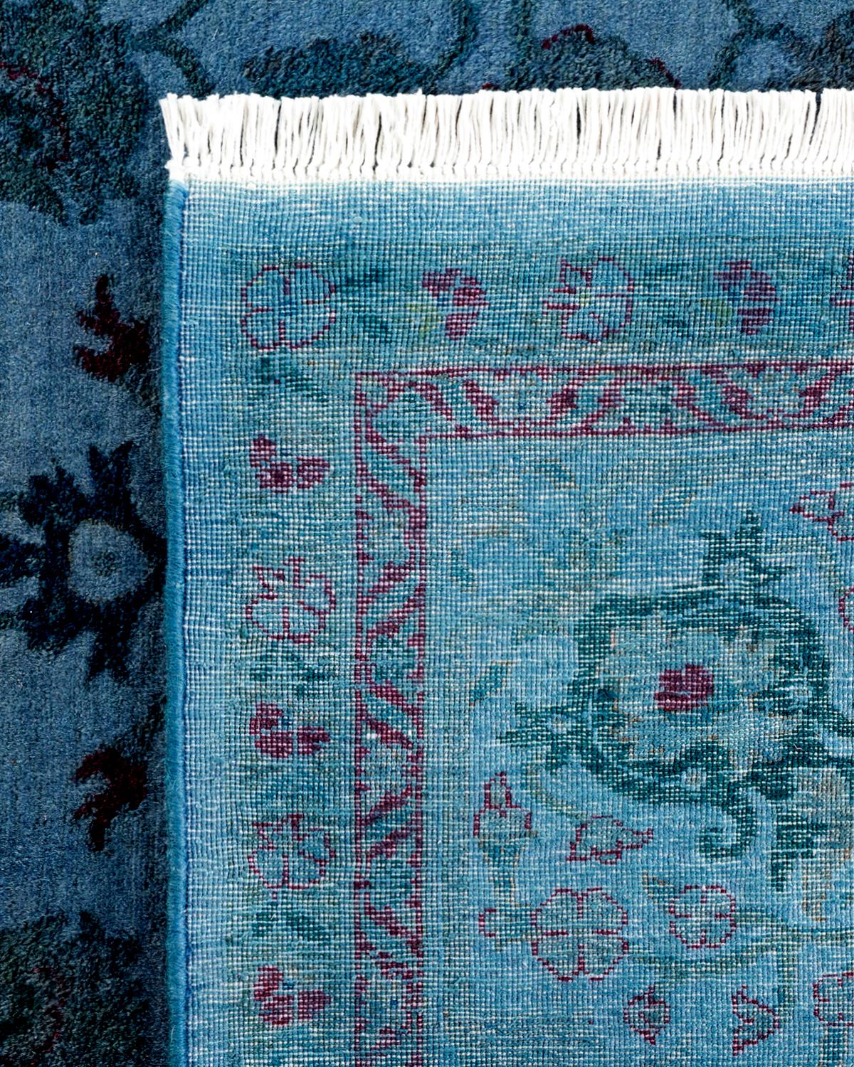 XXI secolo e contemporaneo Tappeto contemporaneo in lana sovratinta annodata a mano di colore blu in vendita