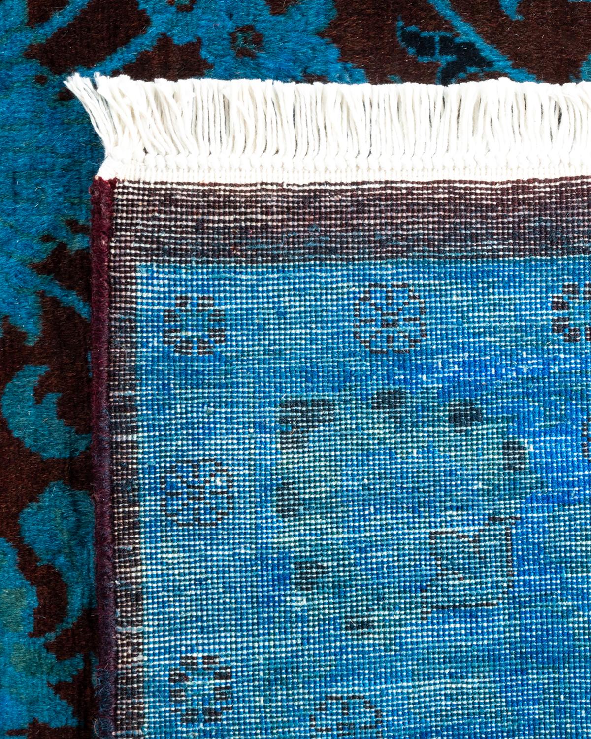 XXI secolo e contemporaneo Tappeto contemporaneo in lana sovratinta annodata a mano di colore blu in vendita