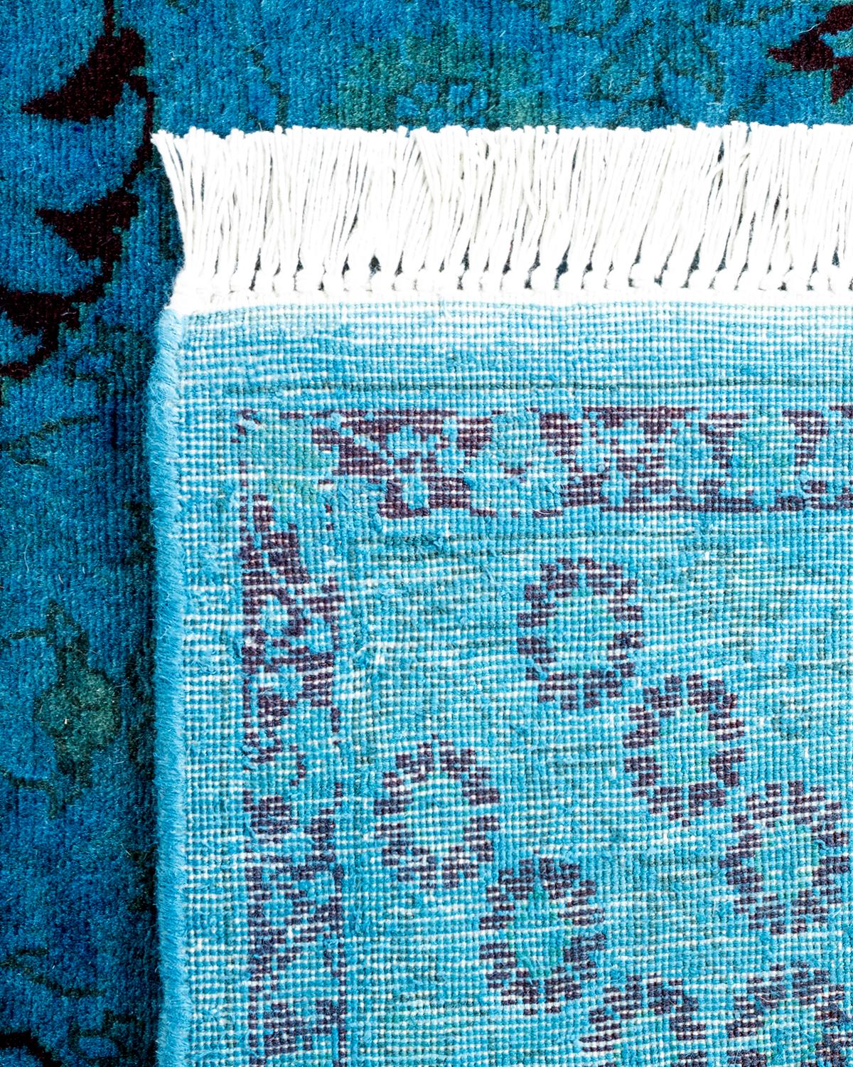 XXI secolo e contemporaneo Tappeto contemporaneo in lana sovratinta annodata a mano di colore blu in vendita