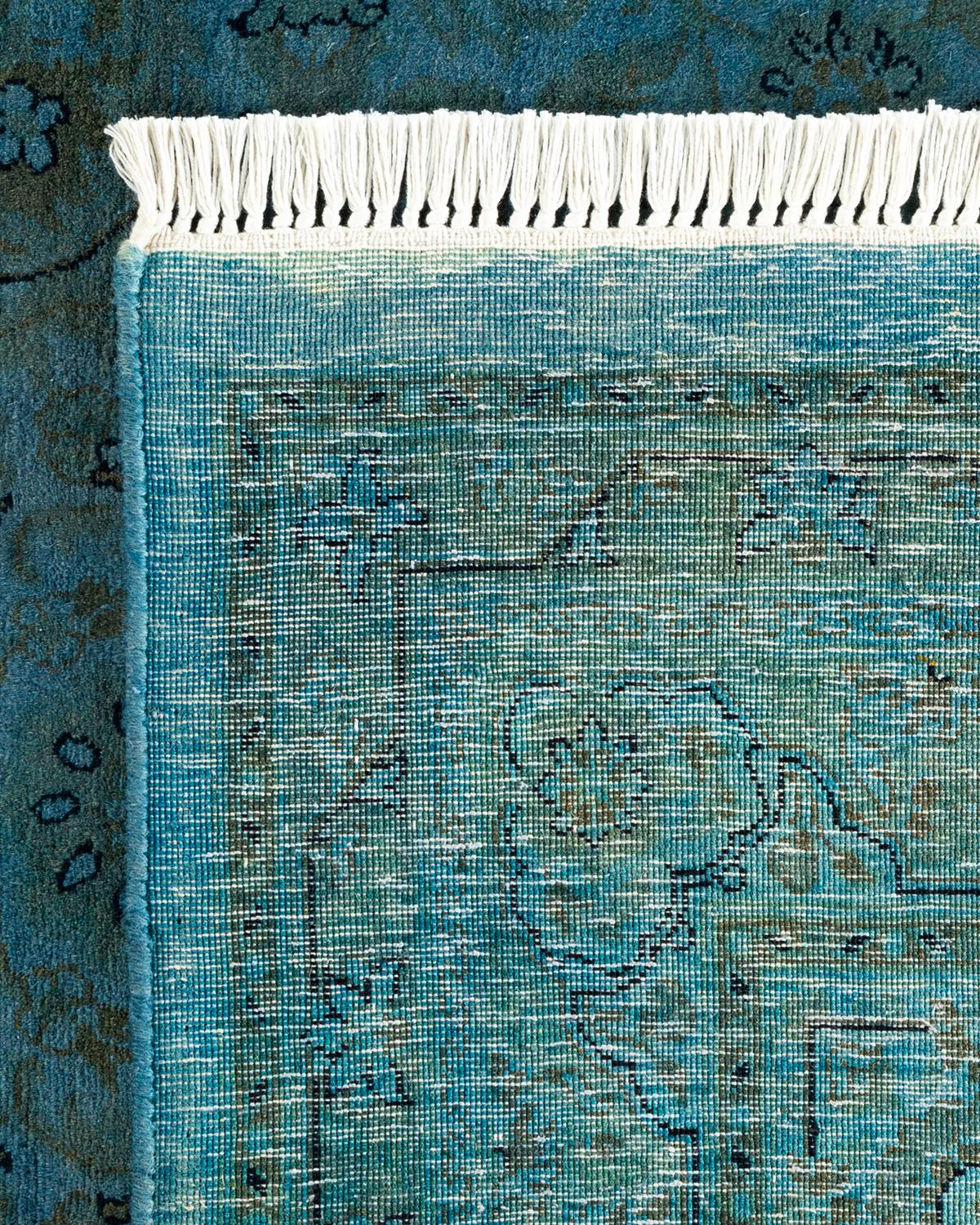 XXI secolo e contemporaneo Tappeto contemporaneo in lana sovratinta annodata a mano di colore blu in vendita