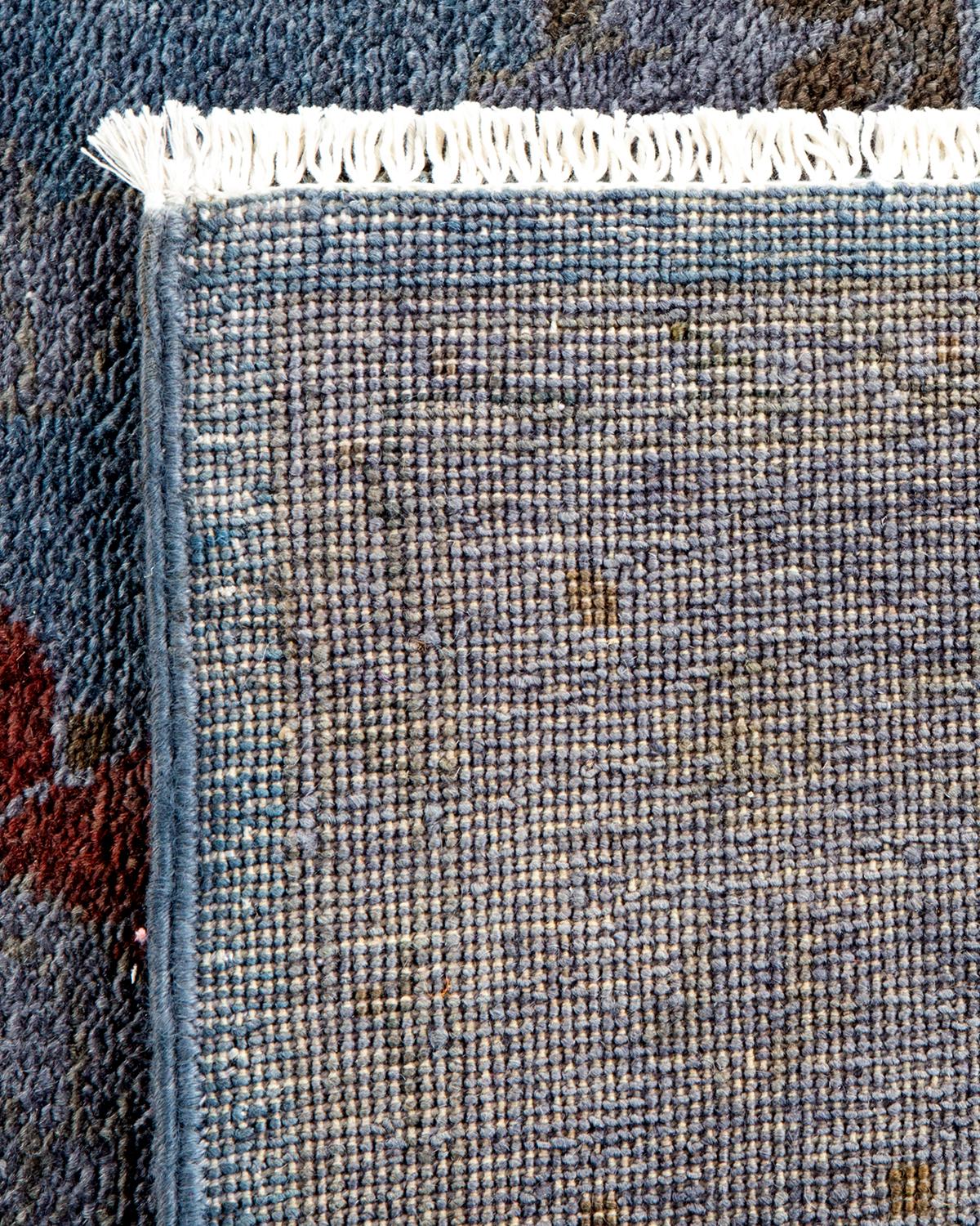 XXIe siècle et contemporain Tapis de sol contemporain en laine surteinte nouée à la main, bleu en vente