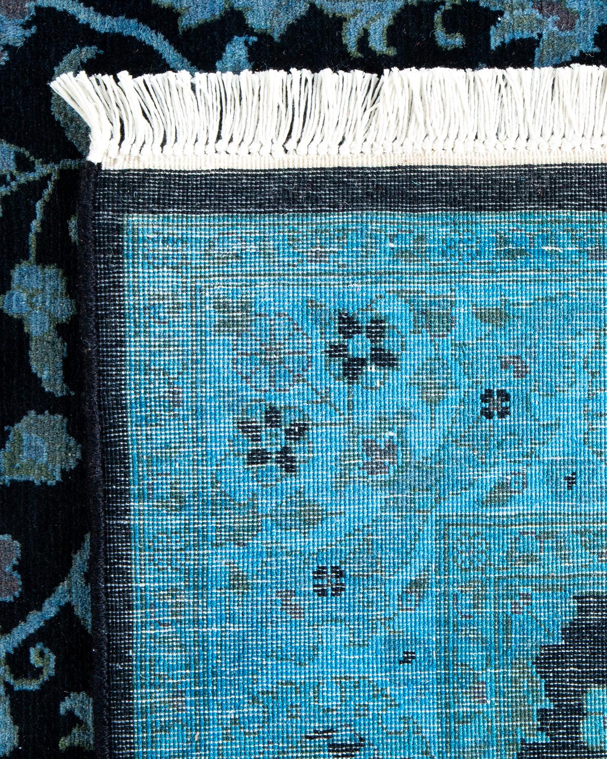 Contemporary Overdyed Hand Knotted Wool Blue Area Rug (21. Jahrhundert und zeitgenössisch) im Angebot