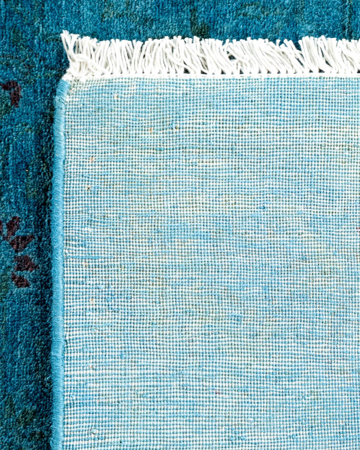 XXI secolo e contemporaneo Tappeto contemporaneo in lana sovratinta annodata a mano di colore blu in vendita