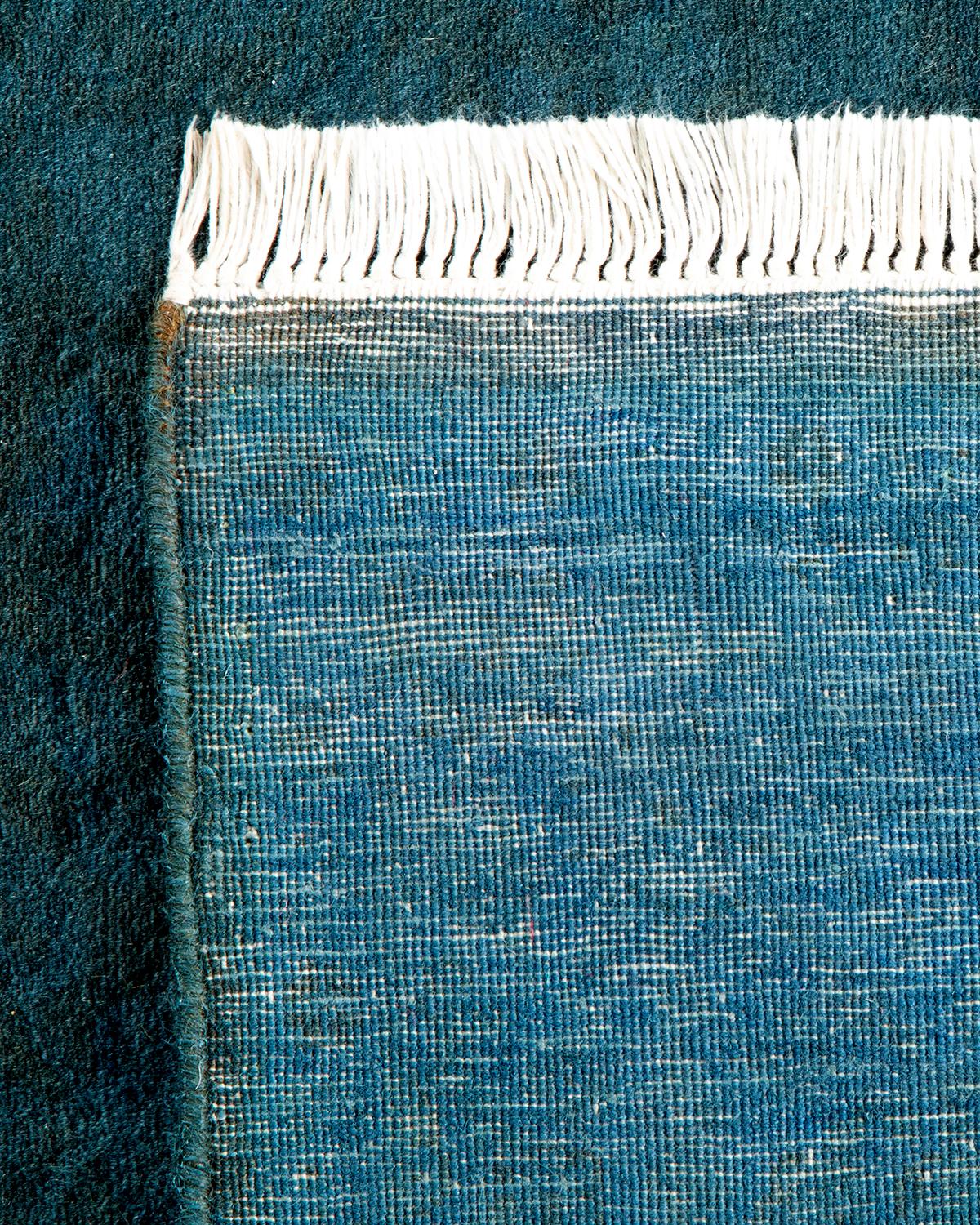 Contemporary Overdyed Hand Knotted Wool Blue Area Rug (21. Jahrhundert und zeitgenössisch) im Angebot