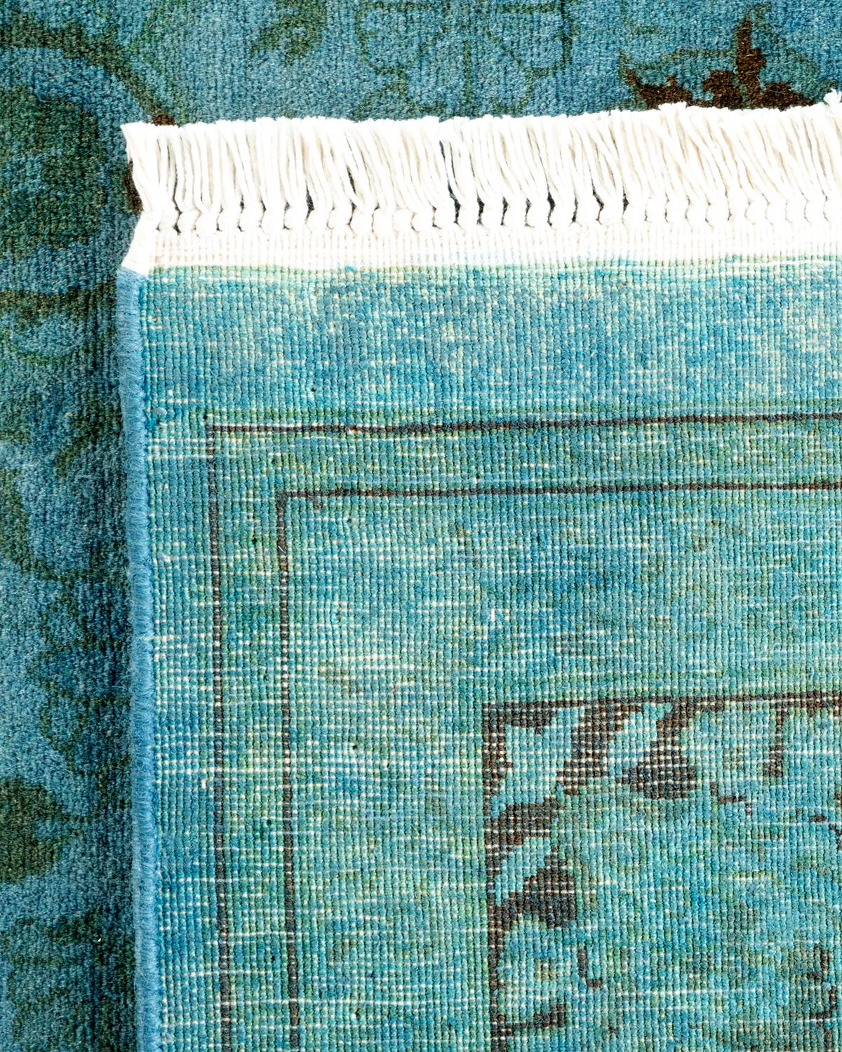 XXI secolo e contemporaneo Tappeto contemporaneo in lana sovratinta annodata a mano di colore blu in vendita