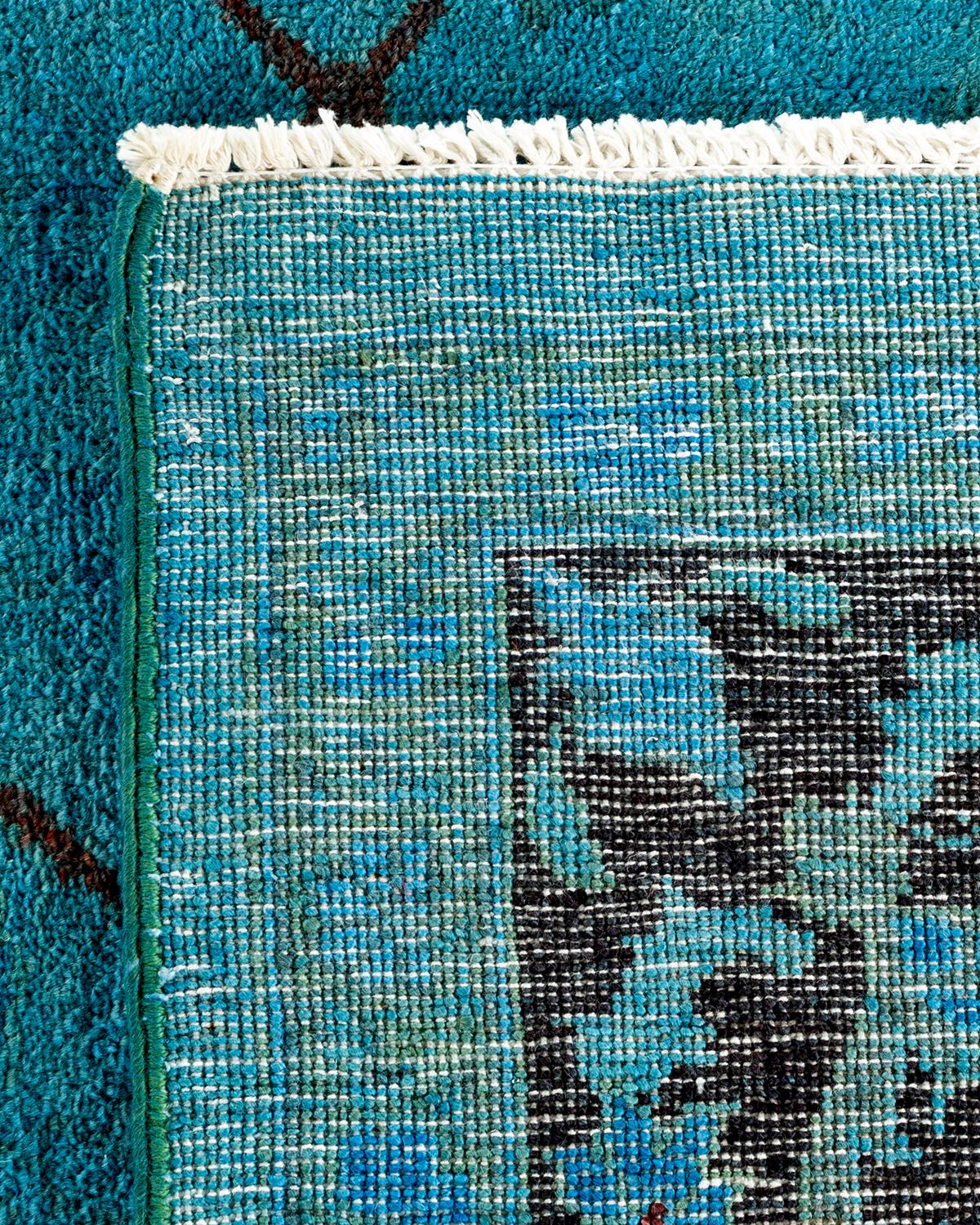 XXI secolo e contemporaneo Tappeto contemporaneo in lana sovratinta annodata a mano di colore blu in vendita