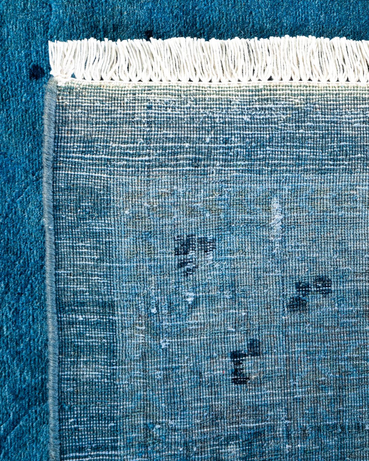 XXIe siècle et contemporain Tapis de sol contemporain en laine surteinte nouée à la main, bleu en vente