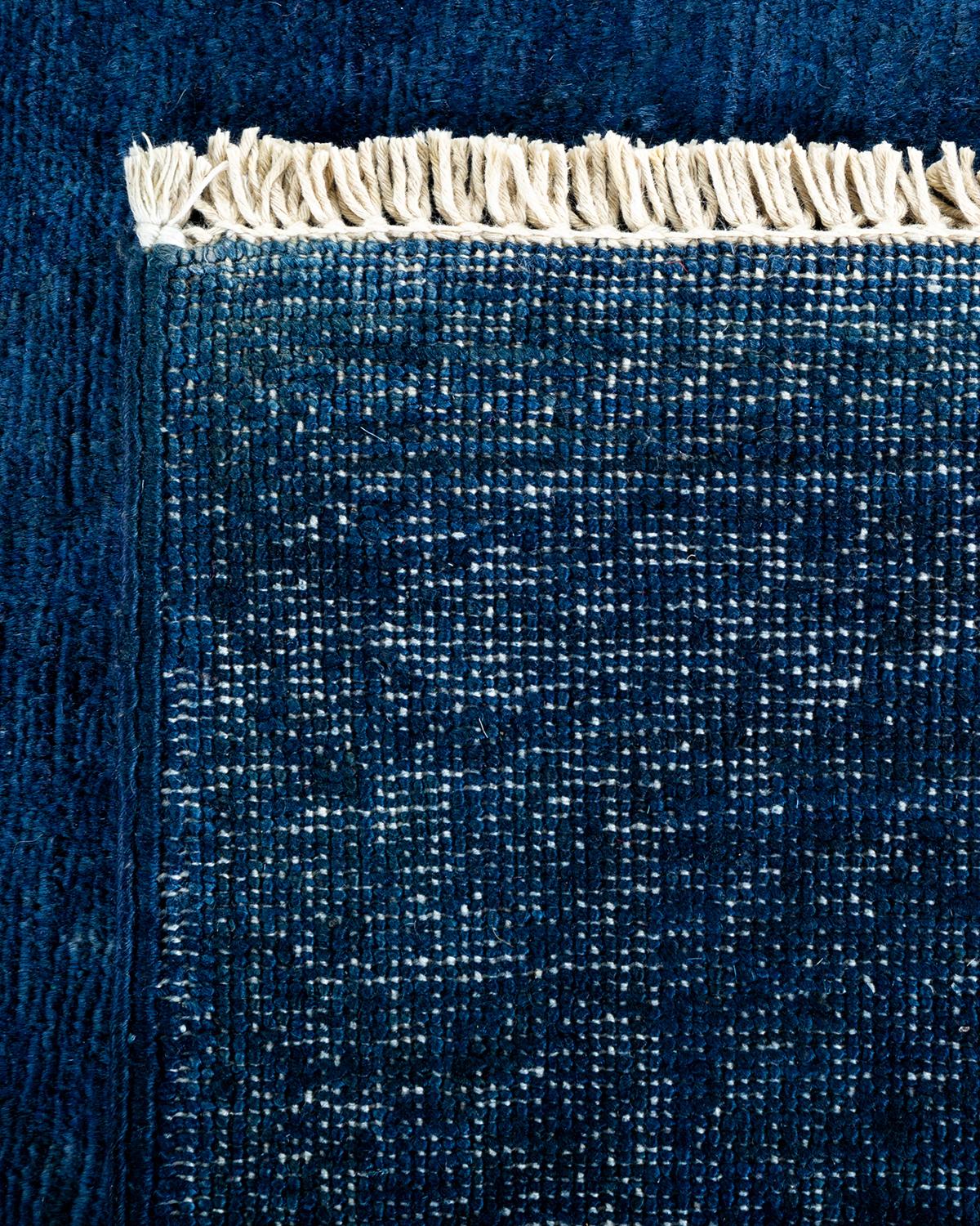 Alfombra de lana teñida a mano contemporánea azul Siglo XXI y contemporáneo en venta