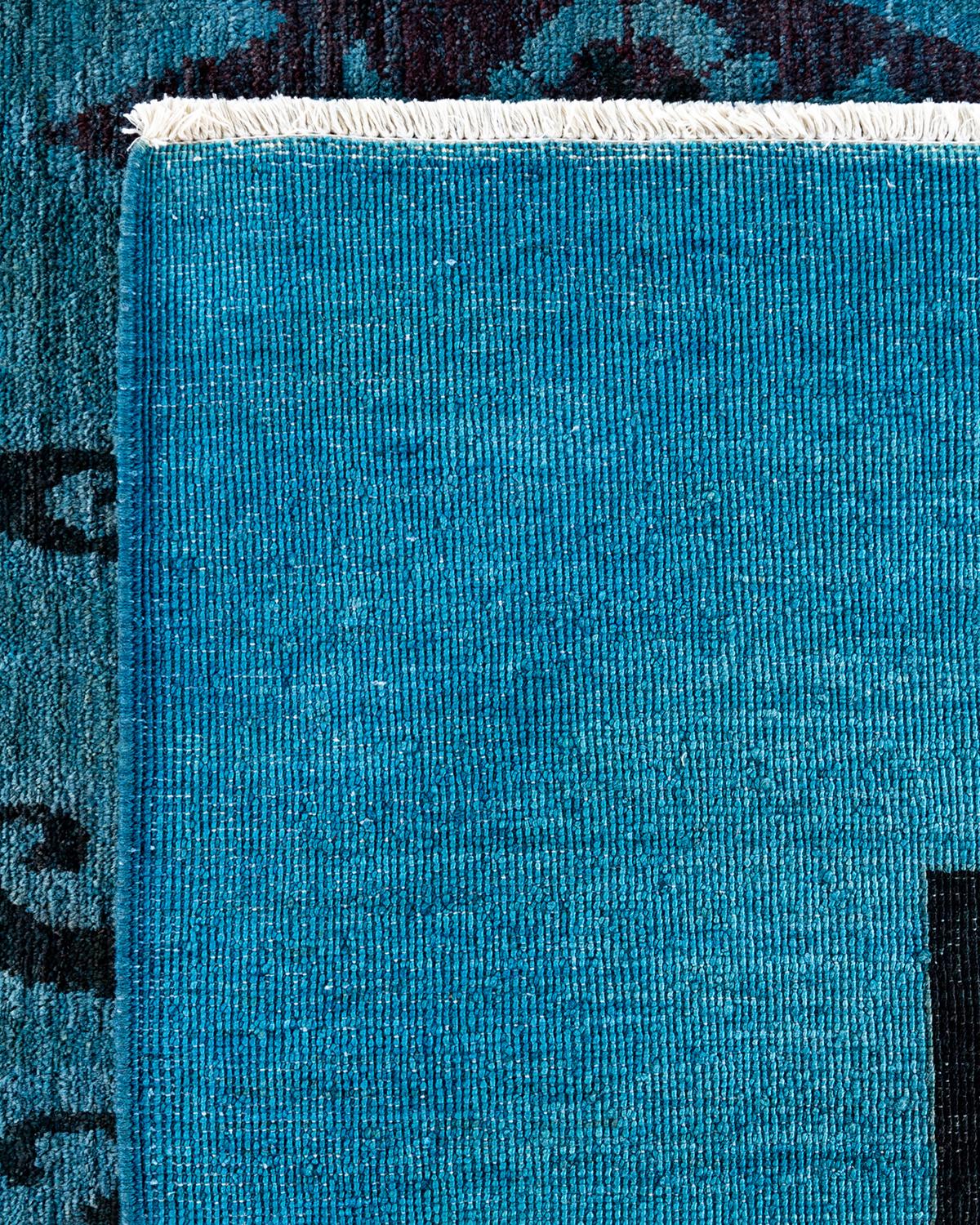 XXI secolo e contemporaneo Tappeto contemporaneo in lana sovratinta annodata a mano di colore blu in vendita