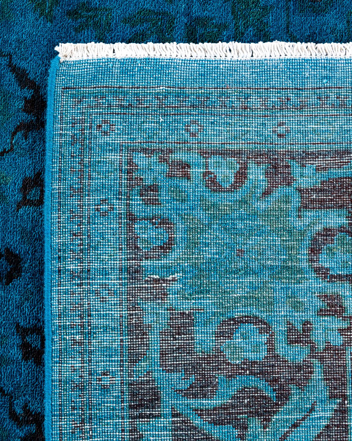 XXIe siècle et contemporain Tapis de sol contemporain en laine surteinte nouée à la main, bleu en vente